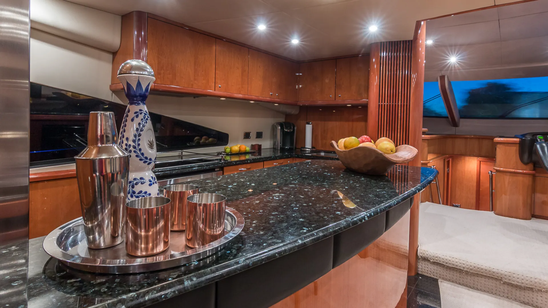 Sunseeker Manhattan in Miami Beach, FL — photo 9