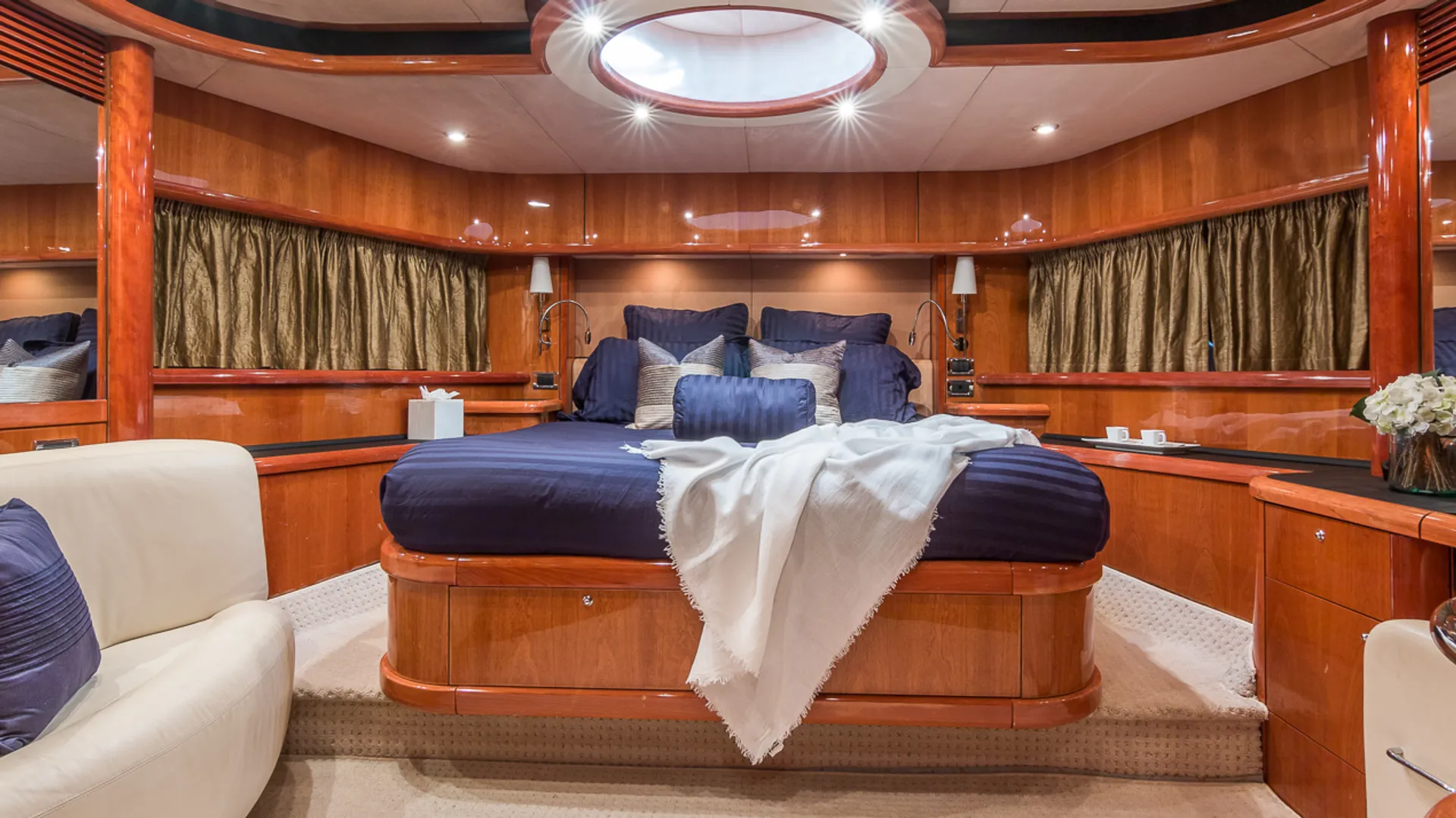 Sunseeker Manhattan in Miami Beach, FL — photo 10