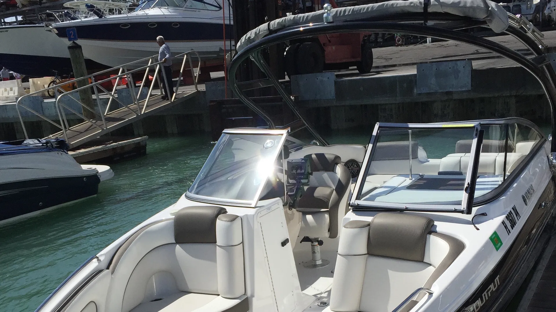 Yamaha 242 Limited S in Key Biscayne, FL — photo 2