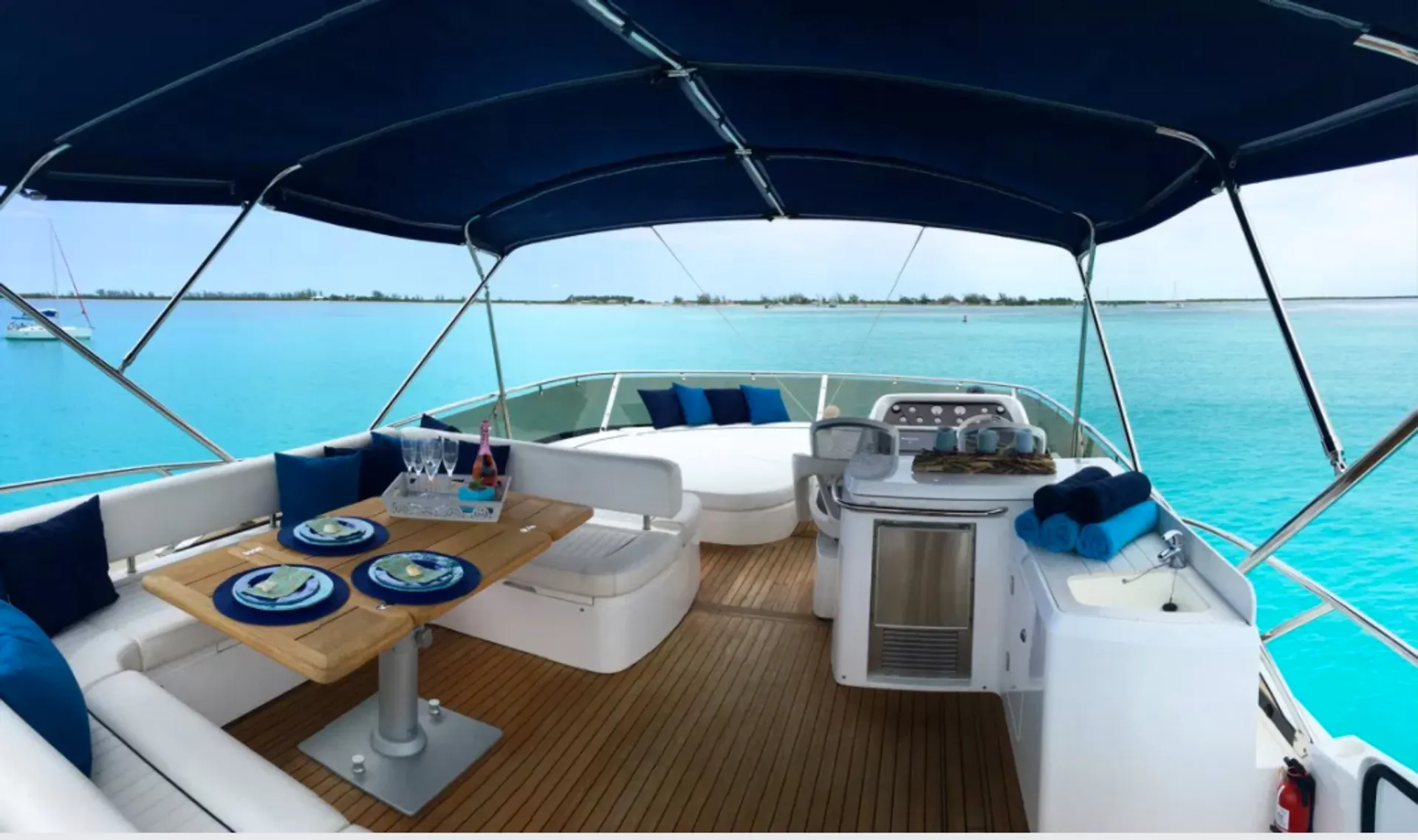 Sunseeker Manhattan in Road Town, Tortola — photo 3