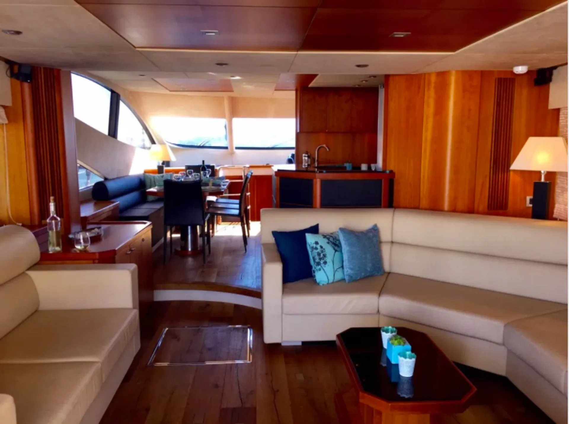 Sunseeker Manhattan in Road Town, Tortola — photo 4