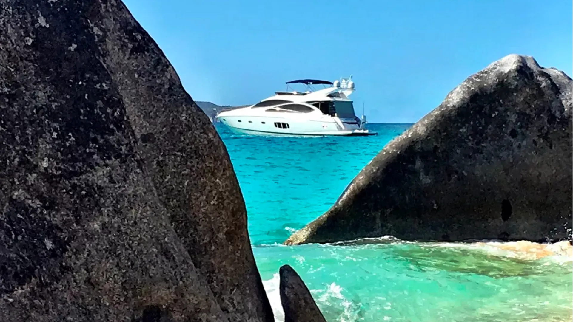 Sunseeker Manhattan in Road Town, Tortola — photo 9