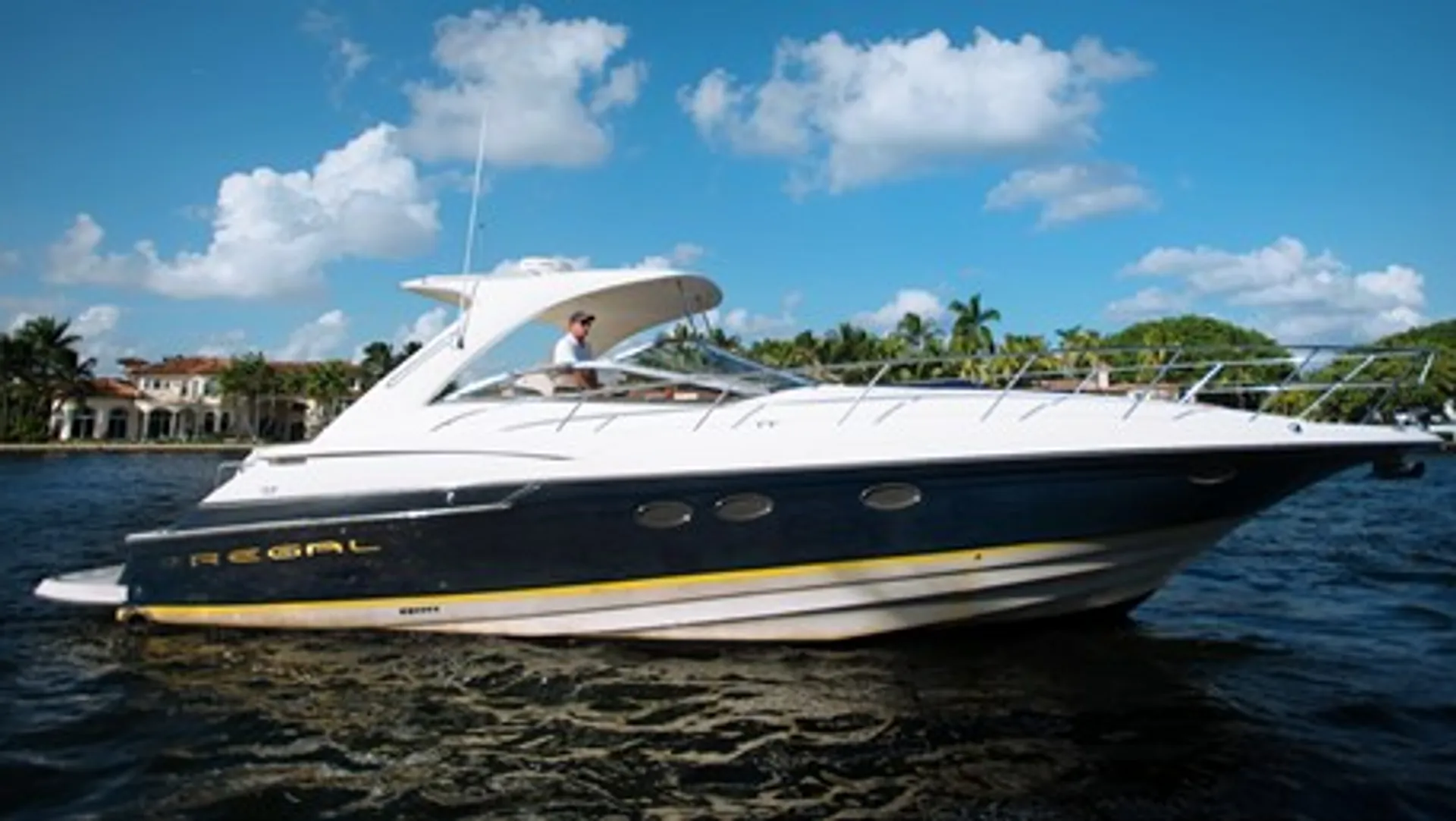 Regal 42 foot 6 in Commodore Regal Sports Cruiser in Fort Lauderdale, FL — photo 5