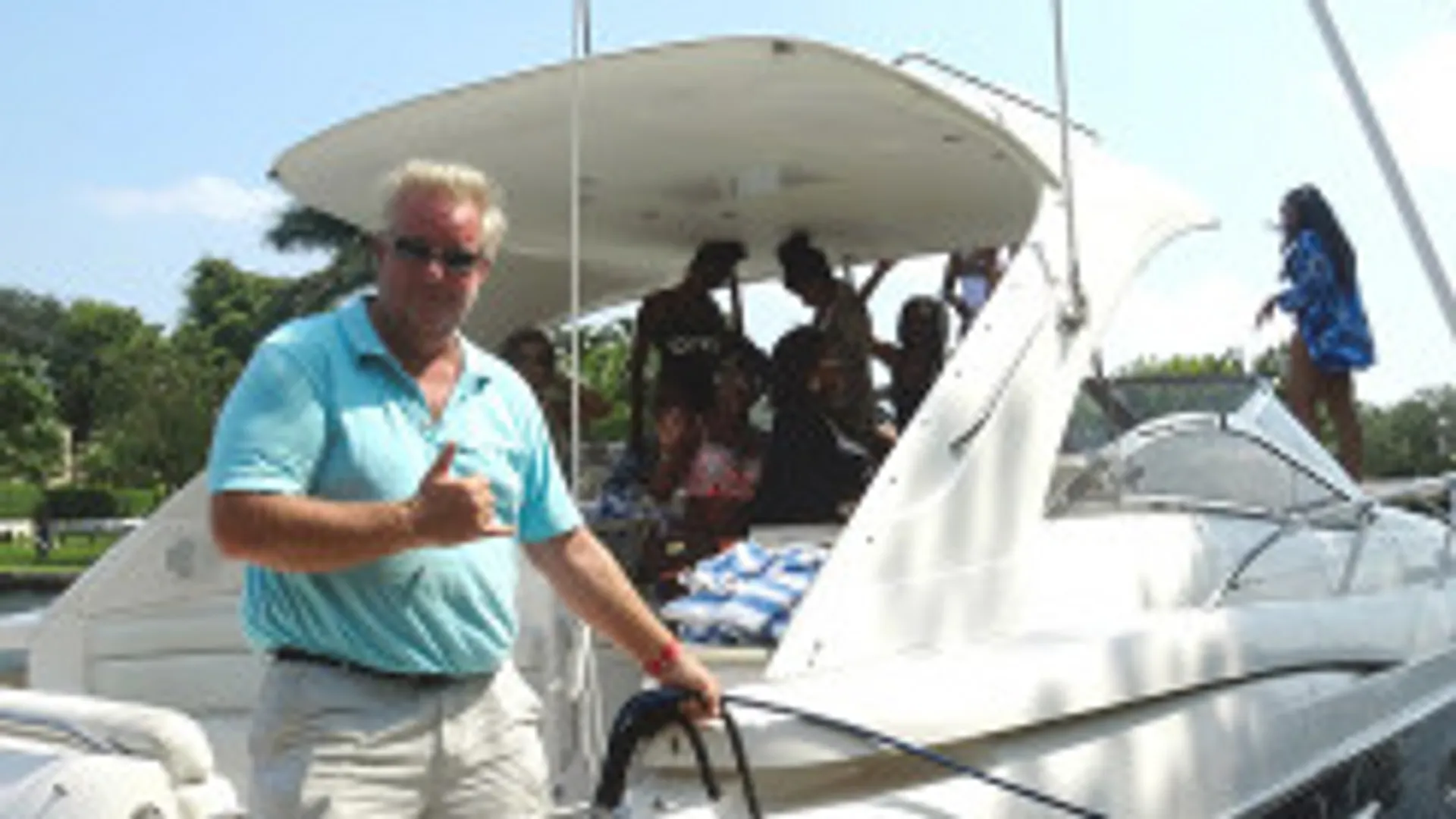 Regal 42 foot 6 in Commodore Regal Sports Cruiser in Fort Lauderdale, FL — photo 8