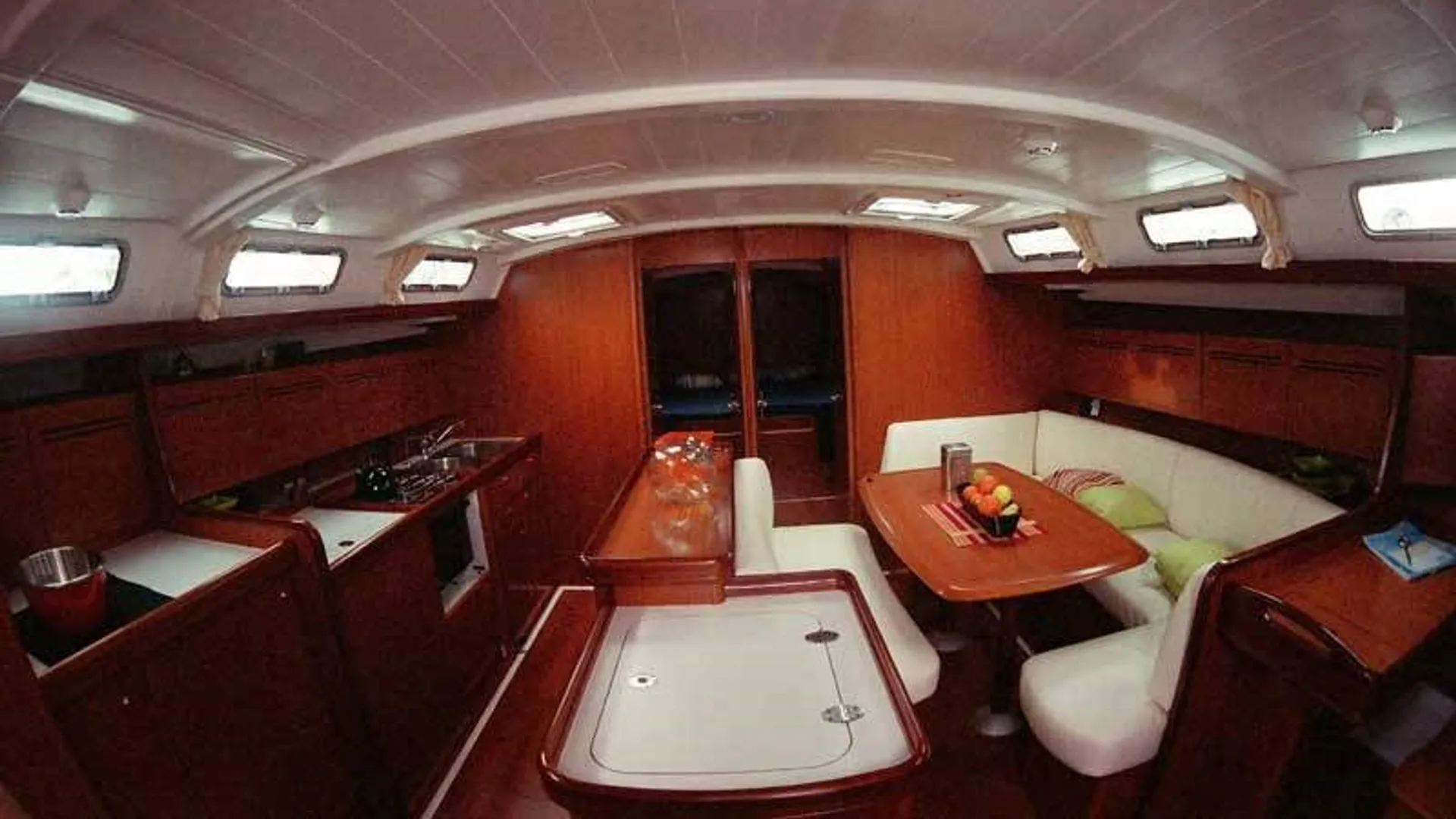 Beneteau Cyclades 50.4 in Pescara, Abruzzo — photo 3