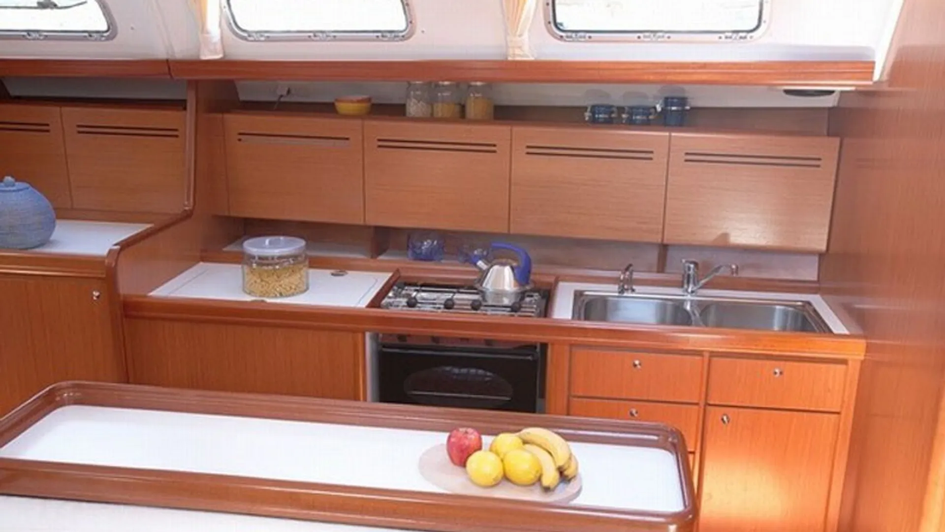 Beneteau Cyclades 50.4 in Pescara, Abruzzo — photo 4