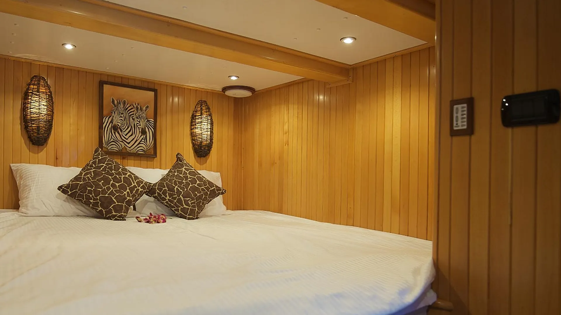 Colin Archer N/A in Phuket, จ.ภูเก็ต — photo 9