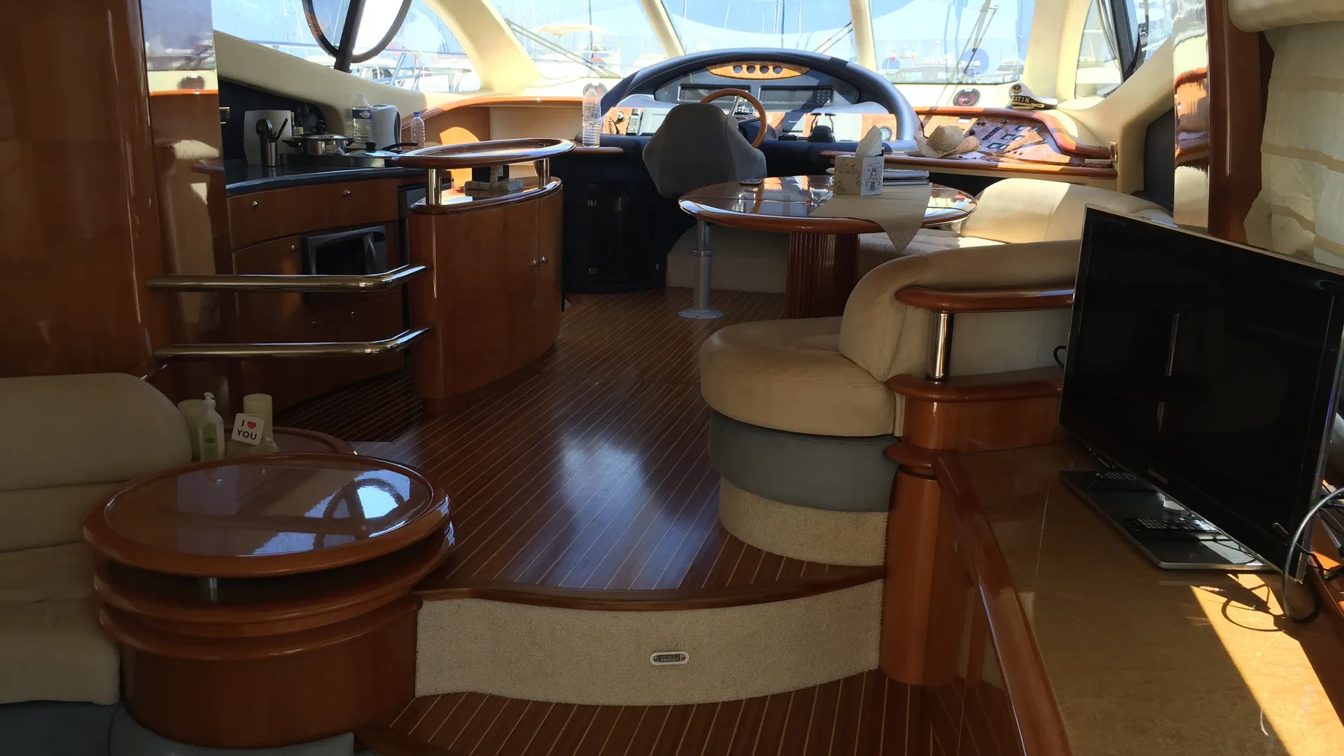 Azimut 55 Evolution in Beaulieu-sur-Mer, Provence-Alpes-Côte d'Azur — photo 10