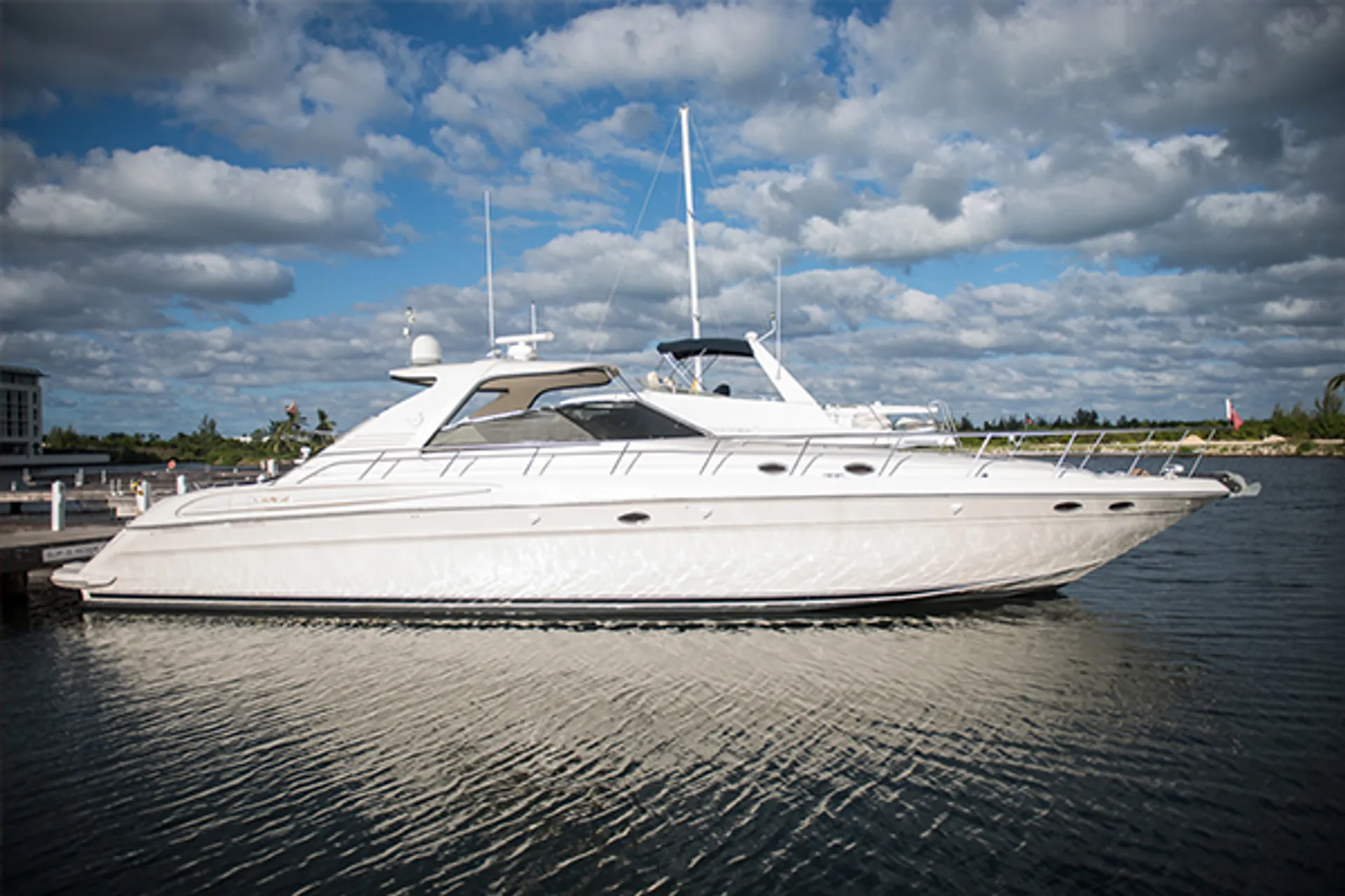 Sea Ray 60 Sundancer in null, George Town — photo 6
