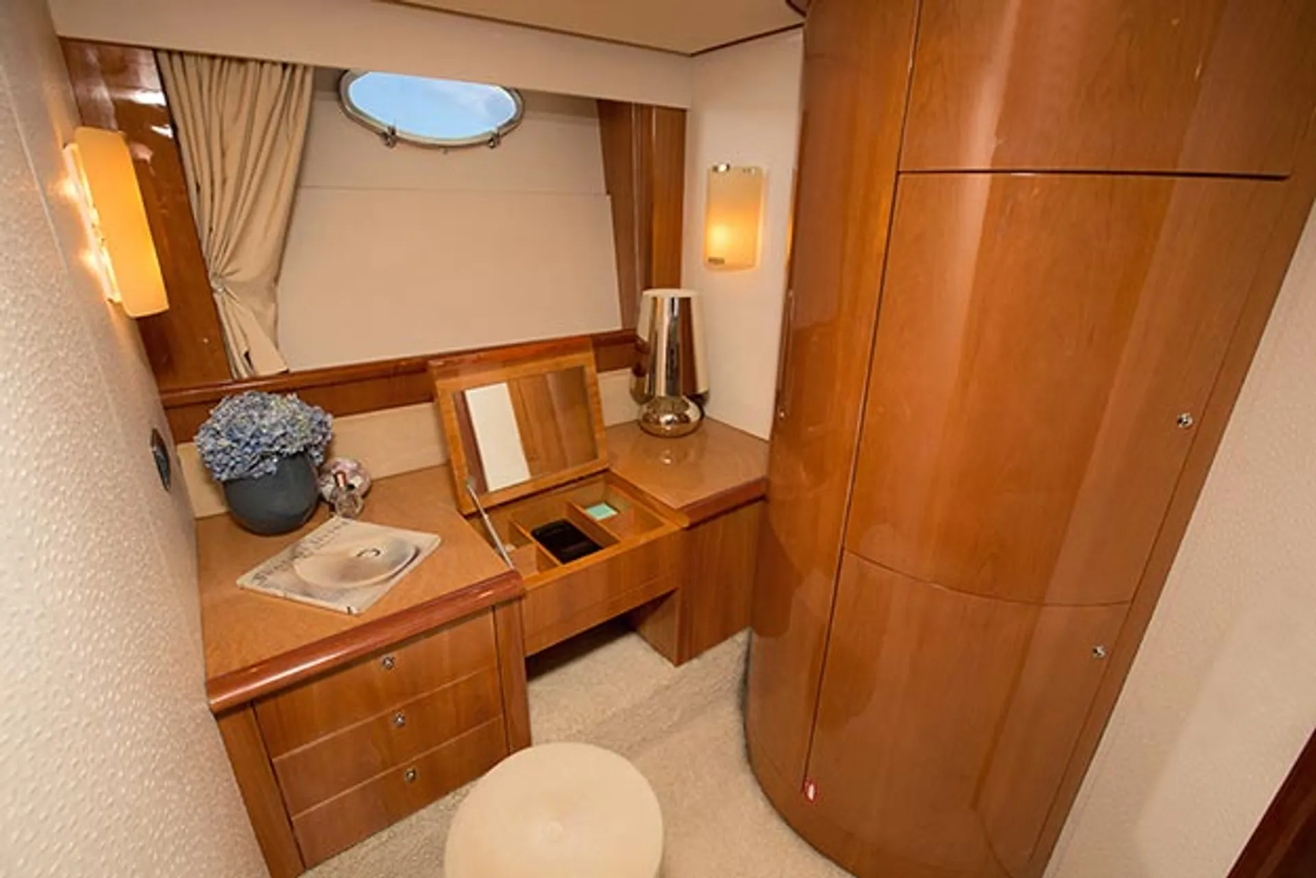 Aicon Yachts Sport Cruiser in Sukawati, Bali — photo 8