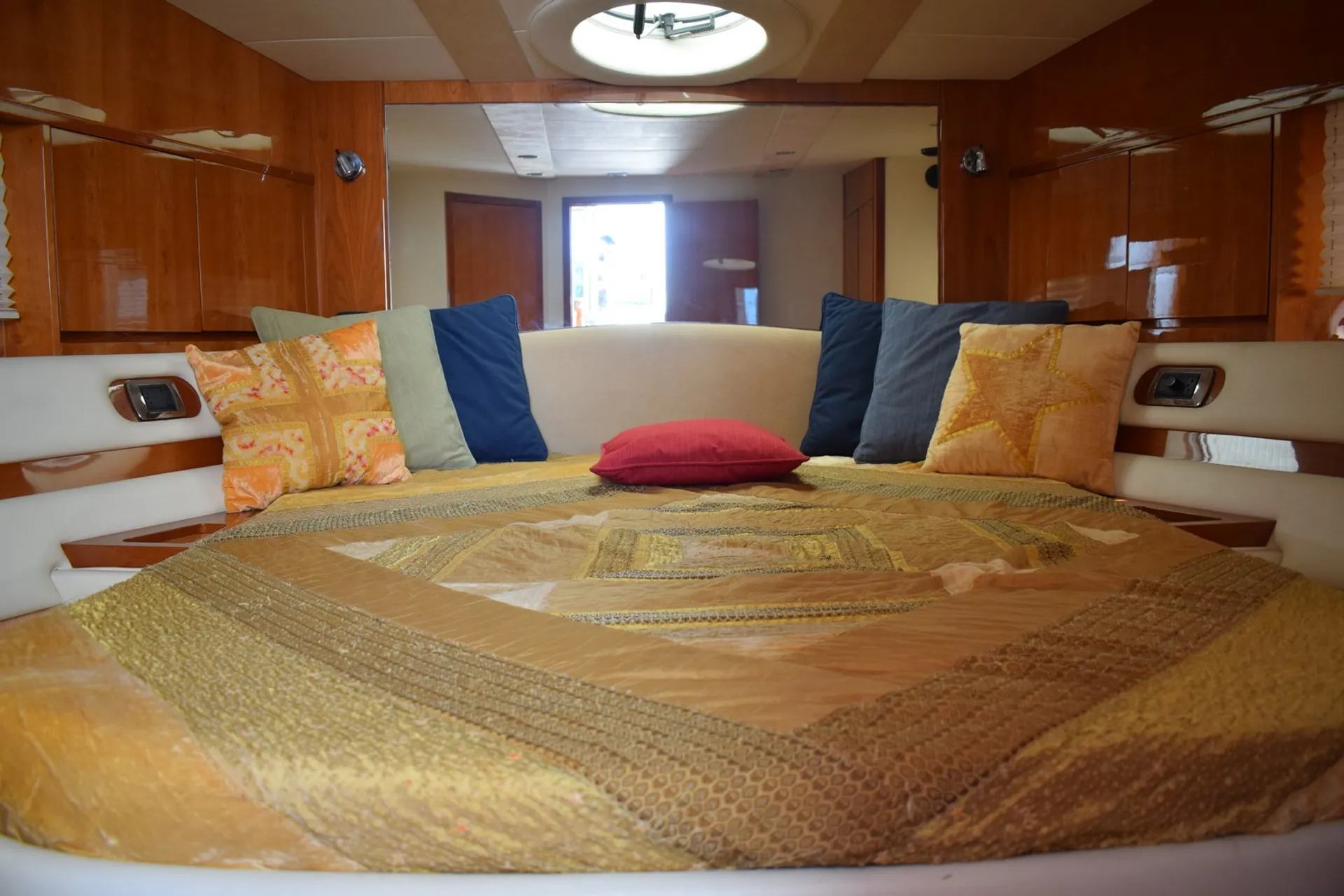 Astondoa Motor Yacht in null, AL — photo 6