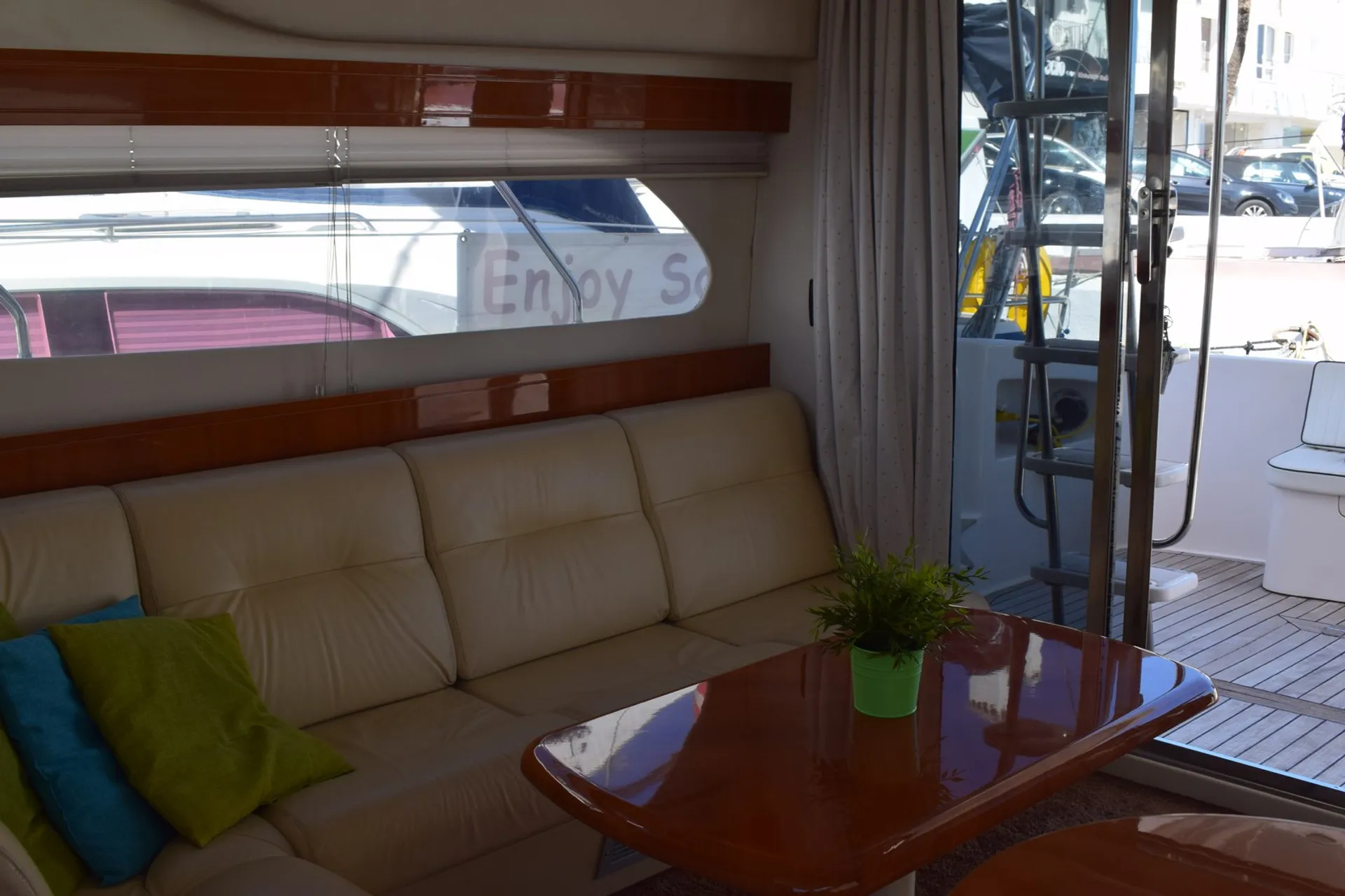 Astondoa Motor Yacht in null, AL — photo 9