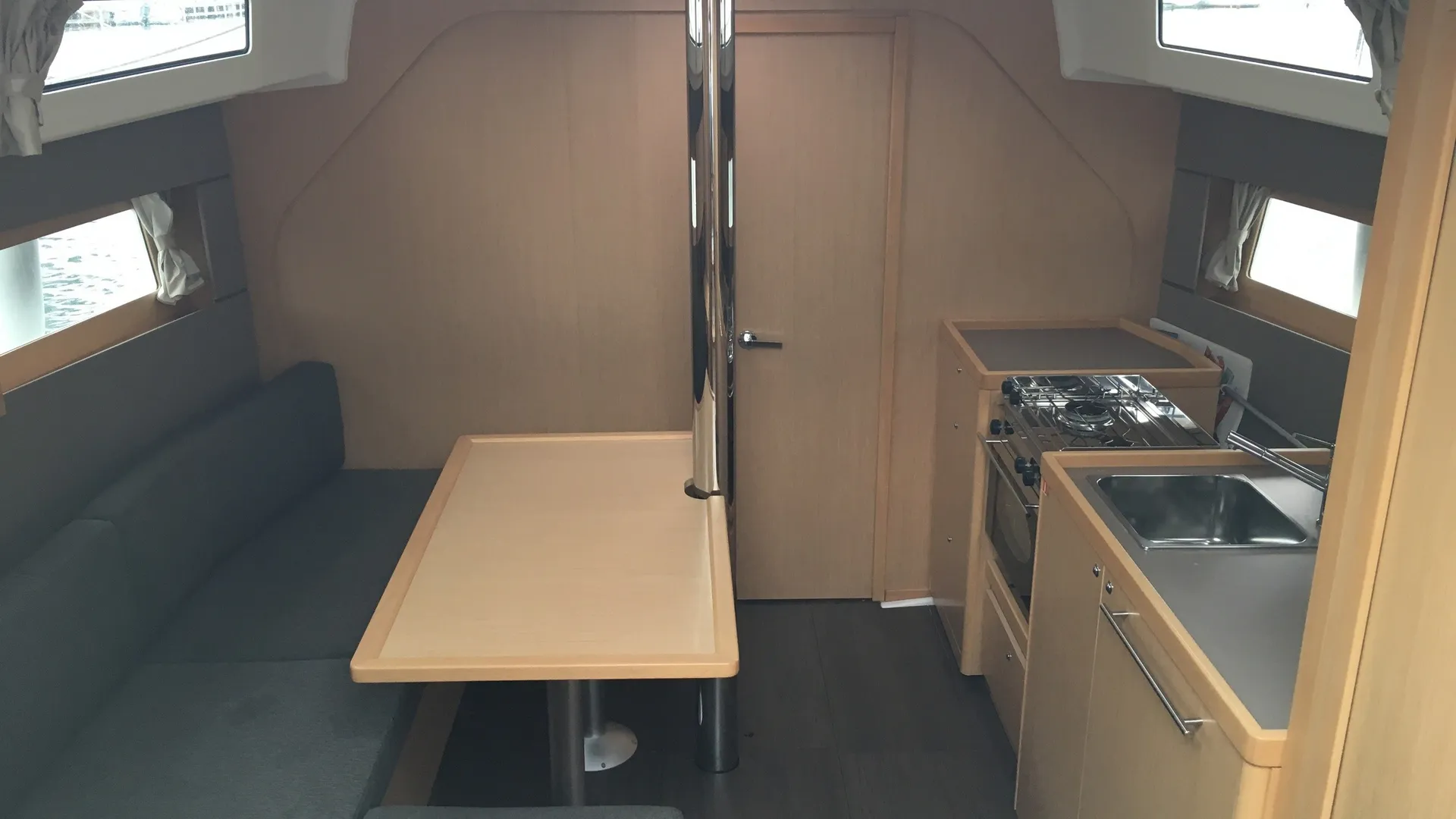 Beneteau Oceanis 38.1 in Barcelona, CT — photo 4