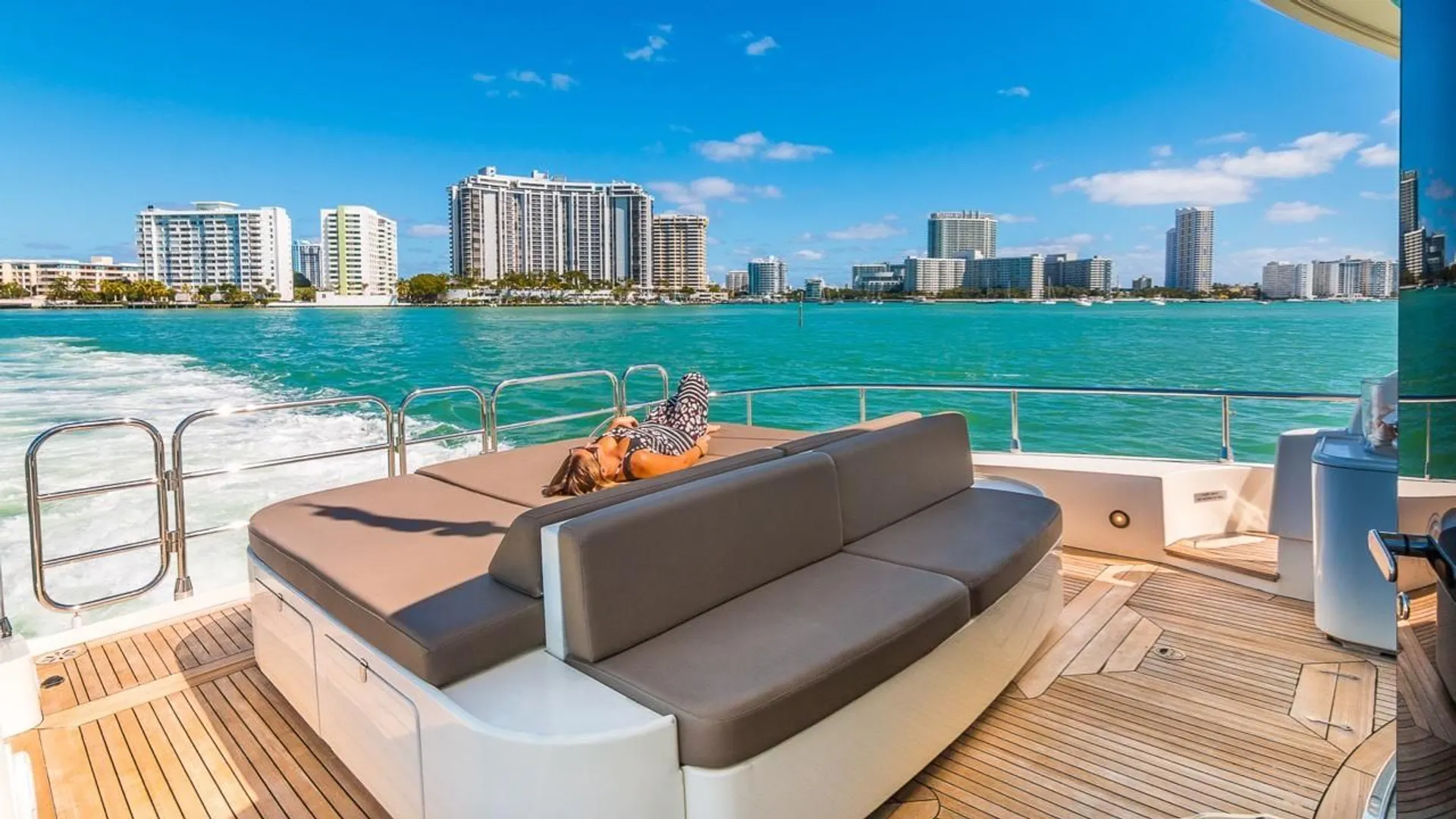 Leopard 89 in Miami, FL — photo 10