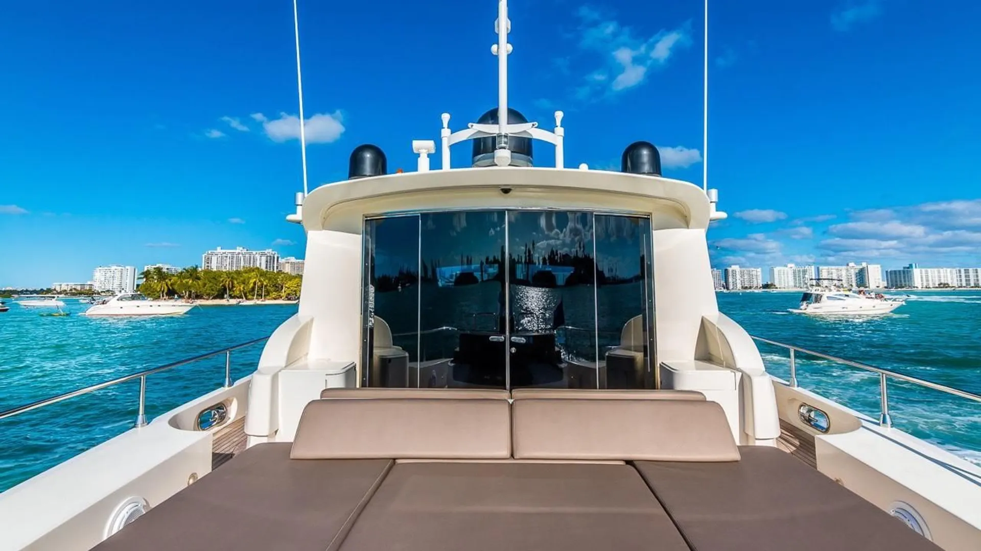 Leopard 89 in Miami, FL — photo 7