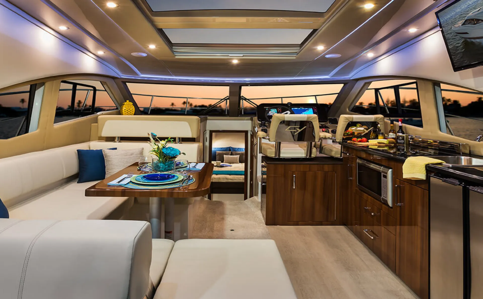 Coupe Cruiser 37 in Sag Harbor, NY — photo 6