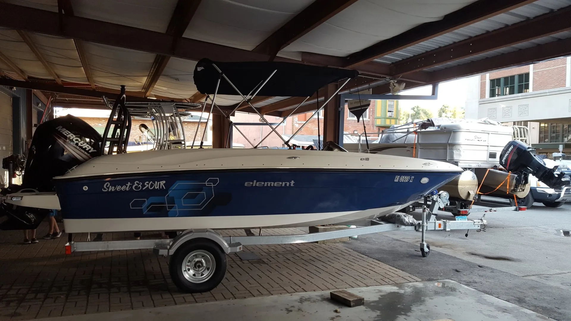 Bayliner Element XL 4-S Mercury  in Cranston, RI — photo 3