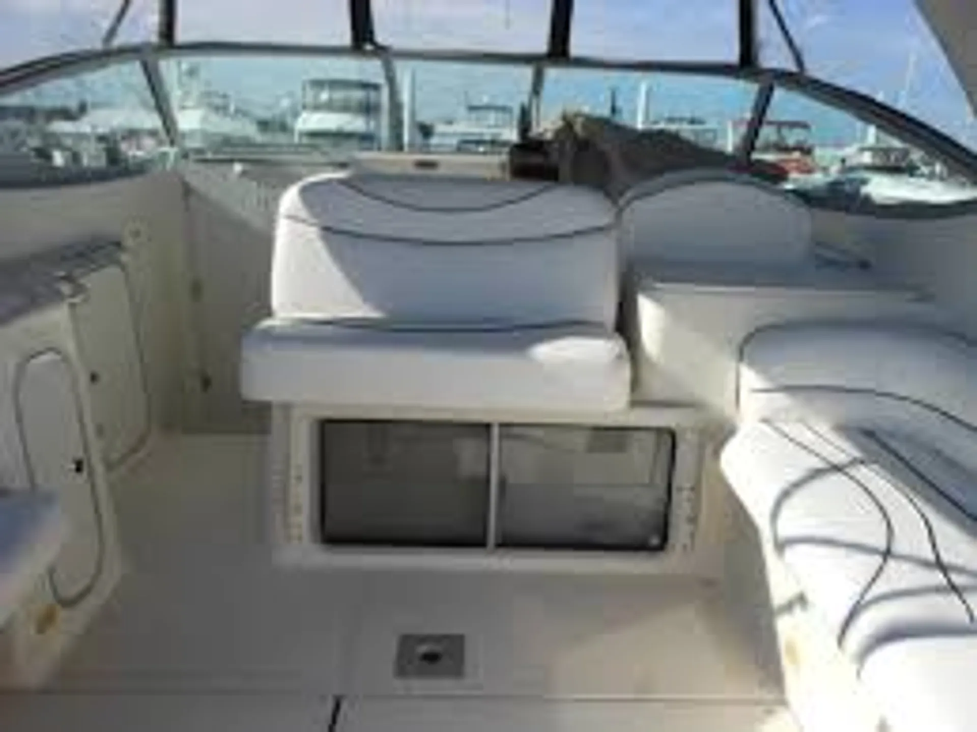 Maxum 3300 SE in Kirkland, WA — photo 6