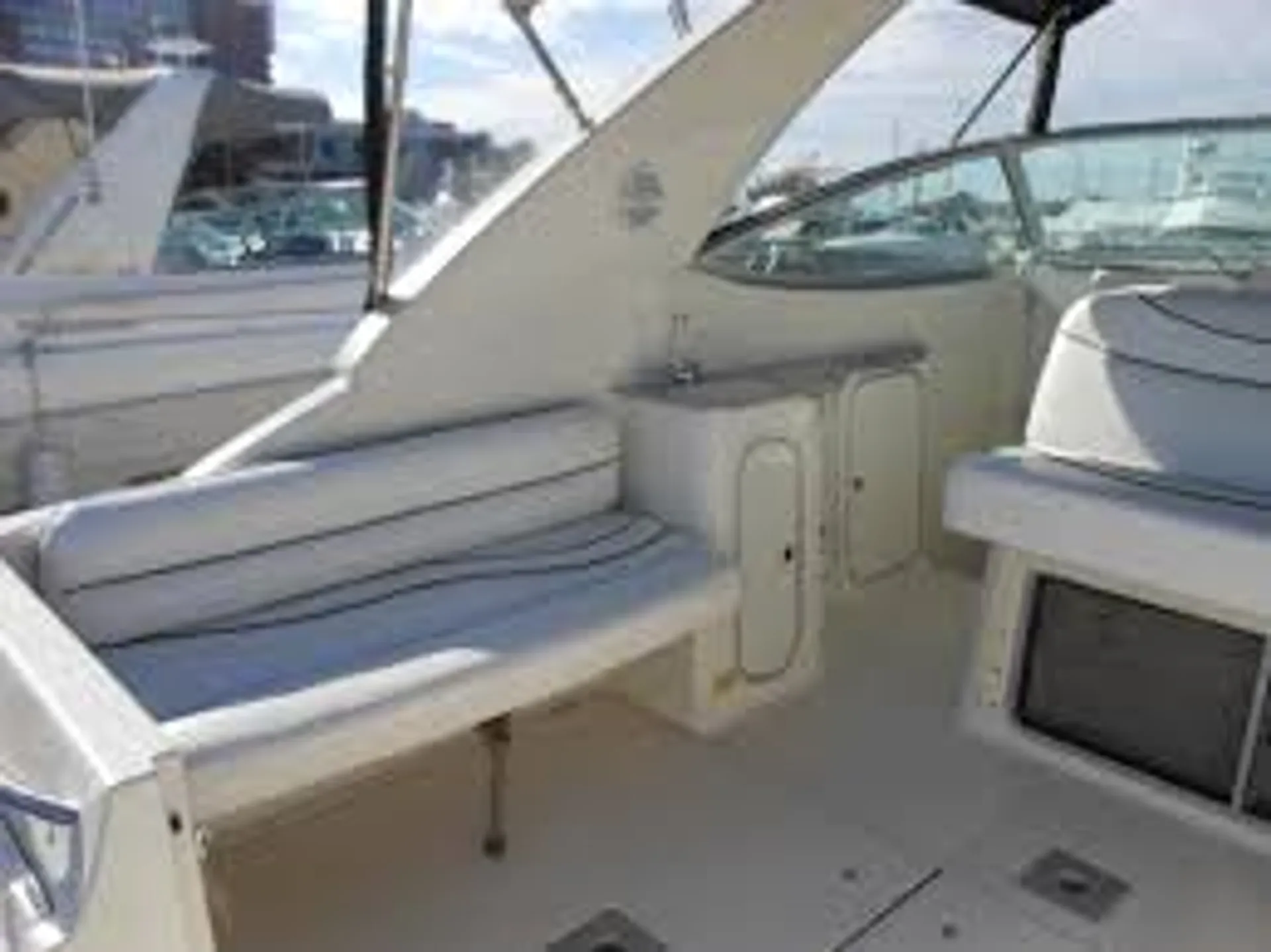 Maxum 3300 SE in Kirkland, WA — photo 7