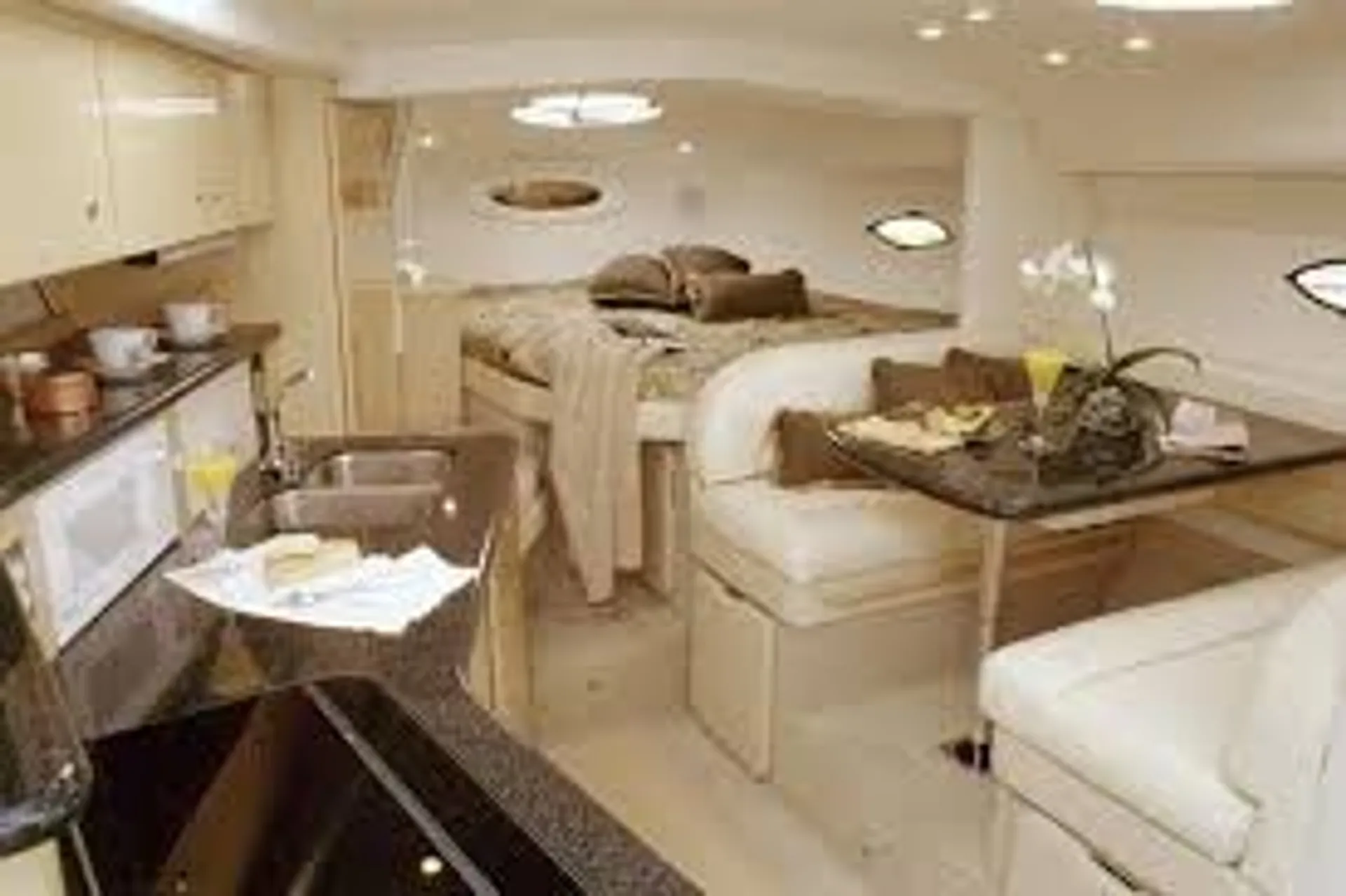 Maxum 3300 SE in Kirkland, WA — photo 10