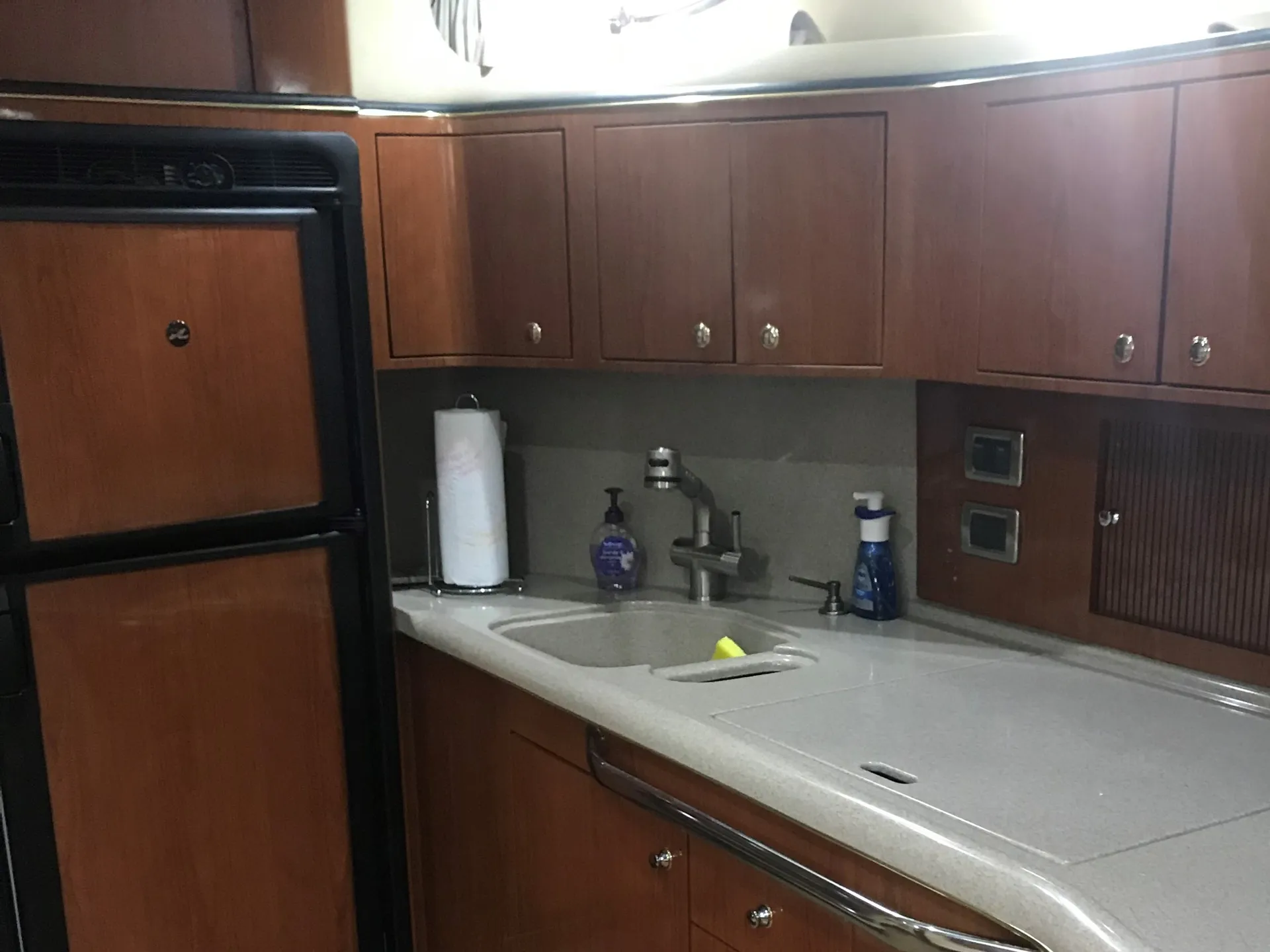 Cruise Fort Lauderdale in Style: Charter This Stunning 45' Sea Ray 