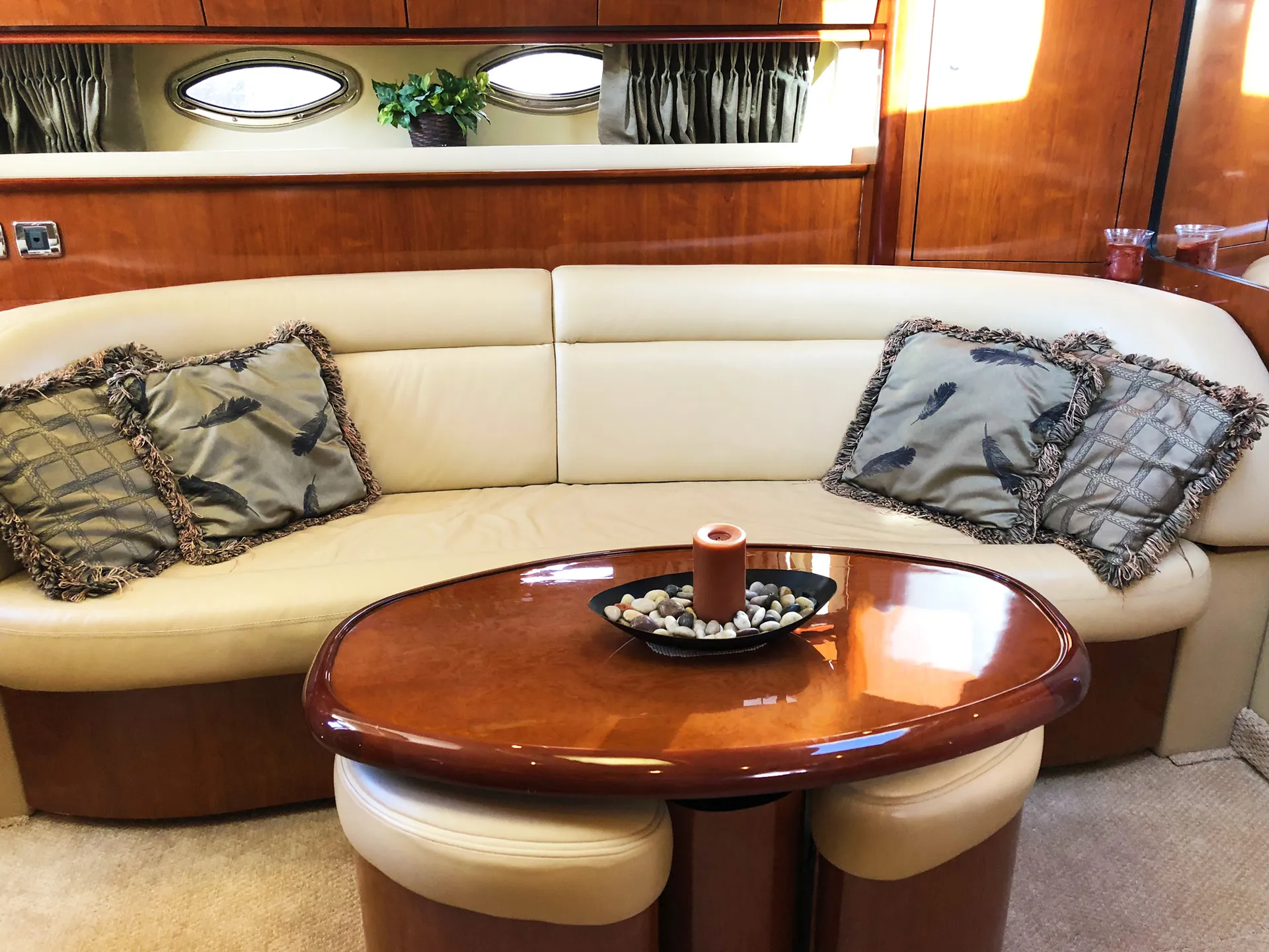 Sea Ray Boats 44 Sundancer in Miami, FL — photo 10