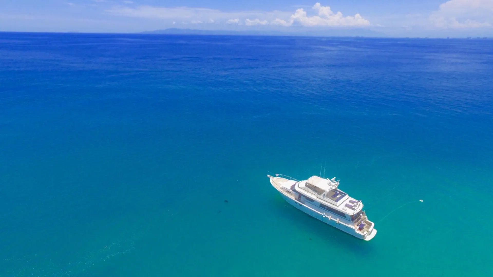 Yacht Aurora, the perfect day on the water!