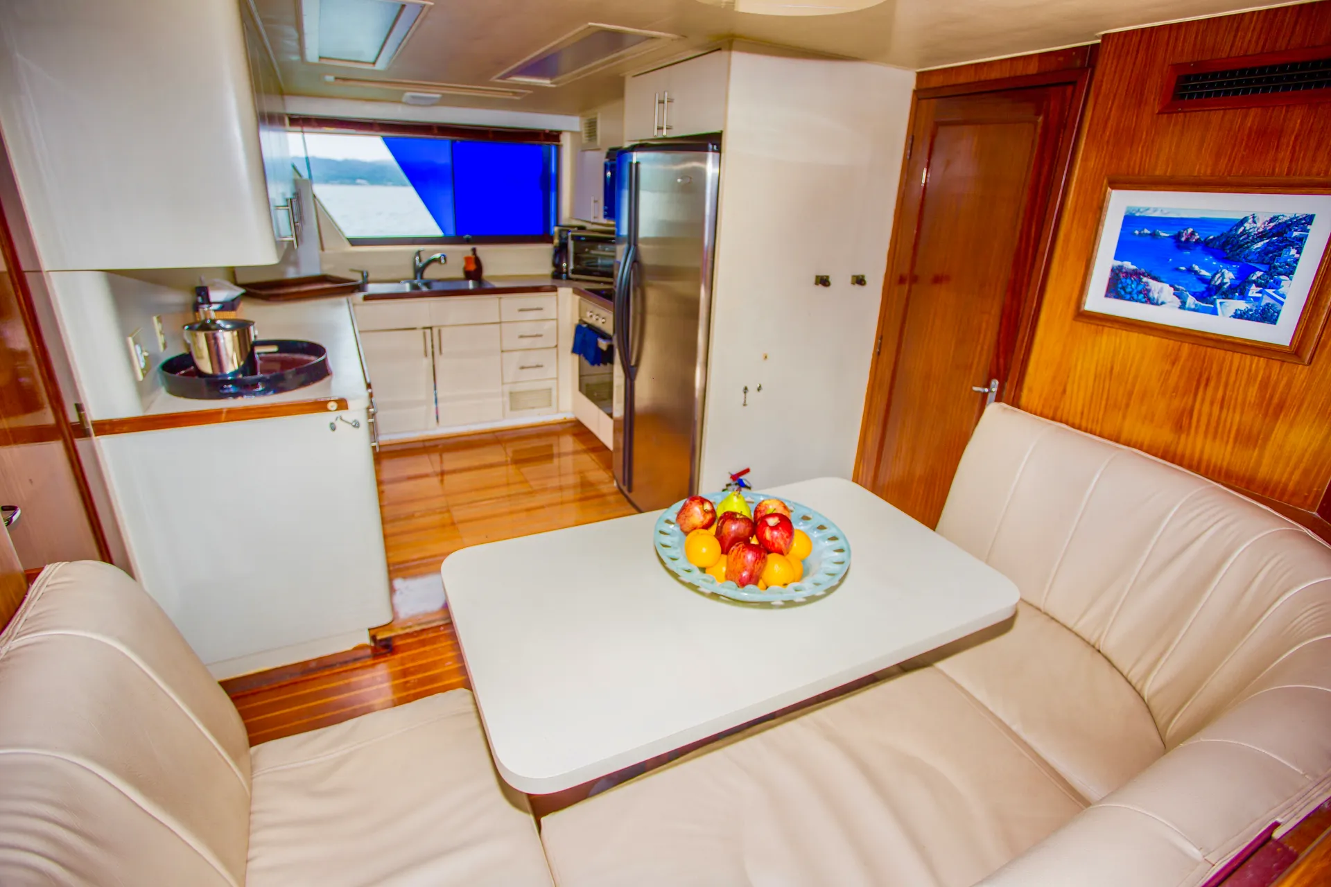 Yacht Aurora, the perfect day on the water!