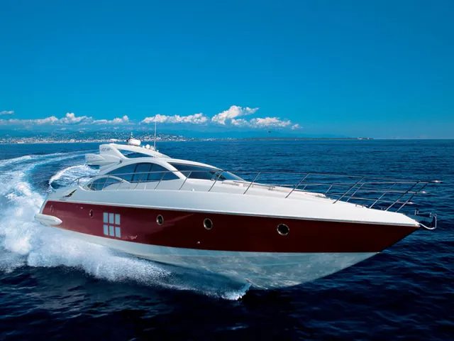Rent a Azimut Yachts motor yacht in Washington, DC near me