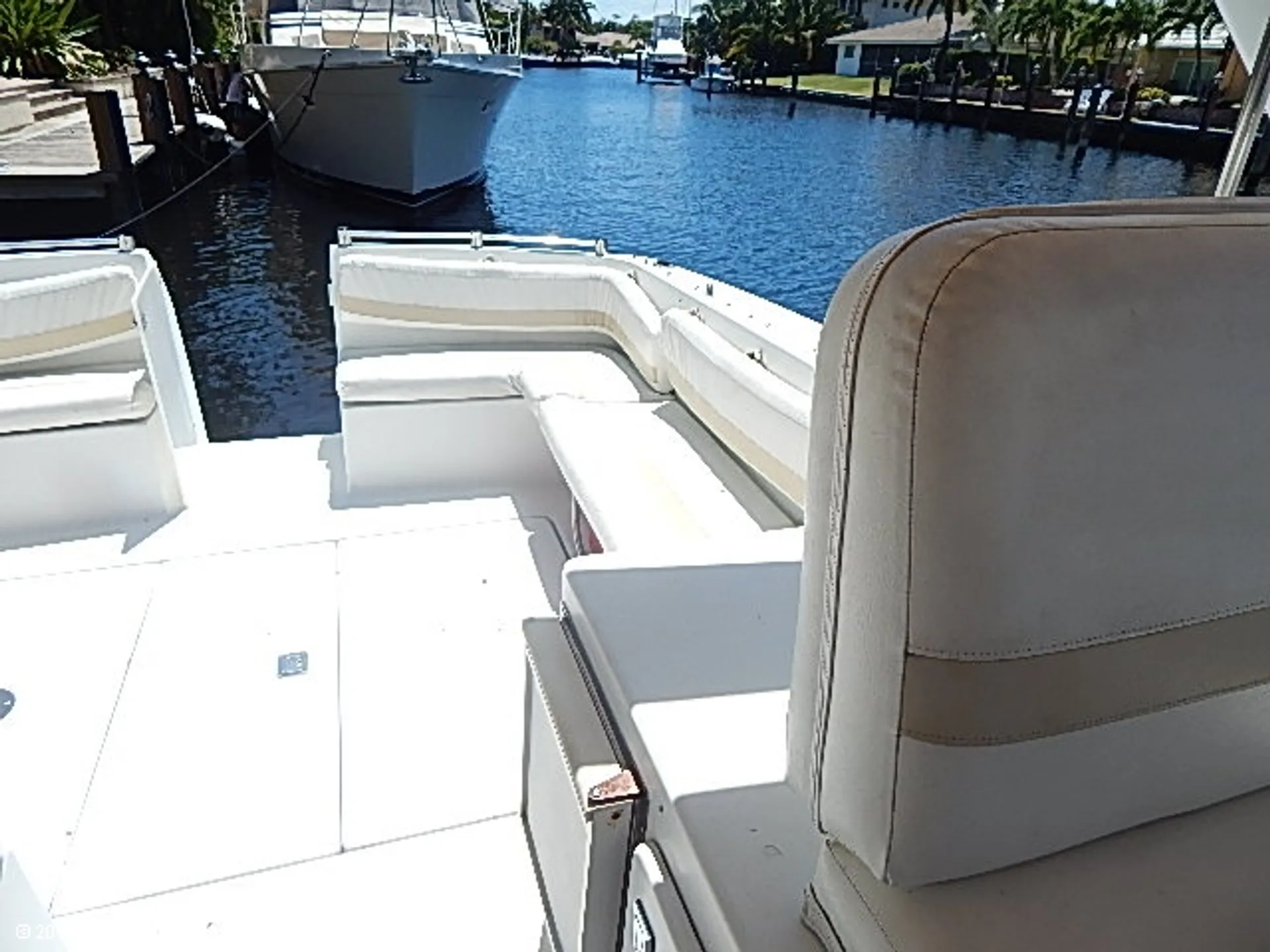 Chris Craft 360 Express in Chicago, IL — photo 8