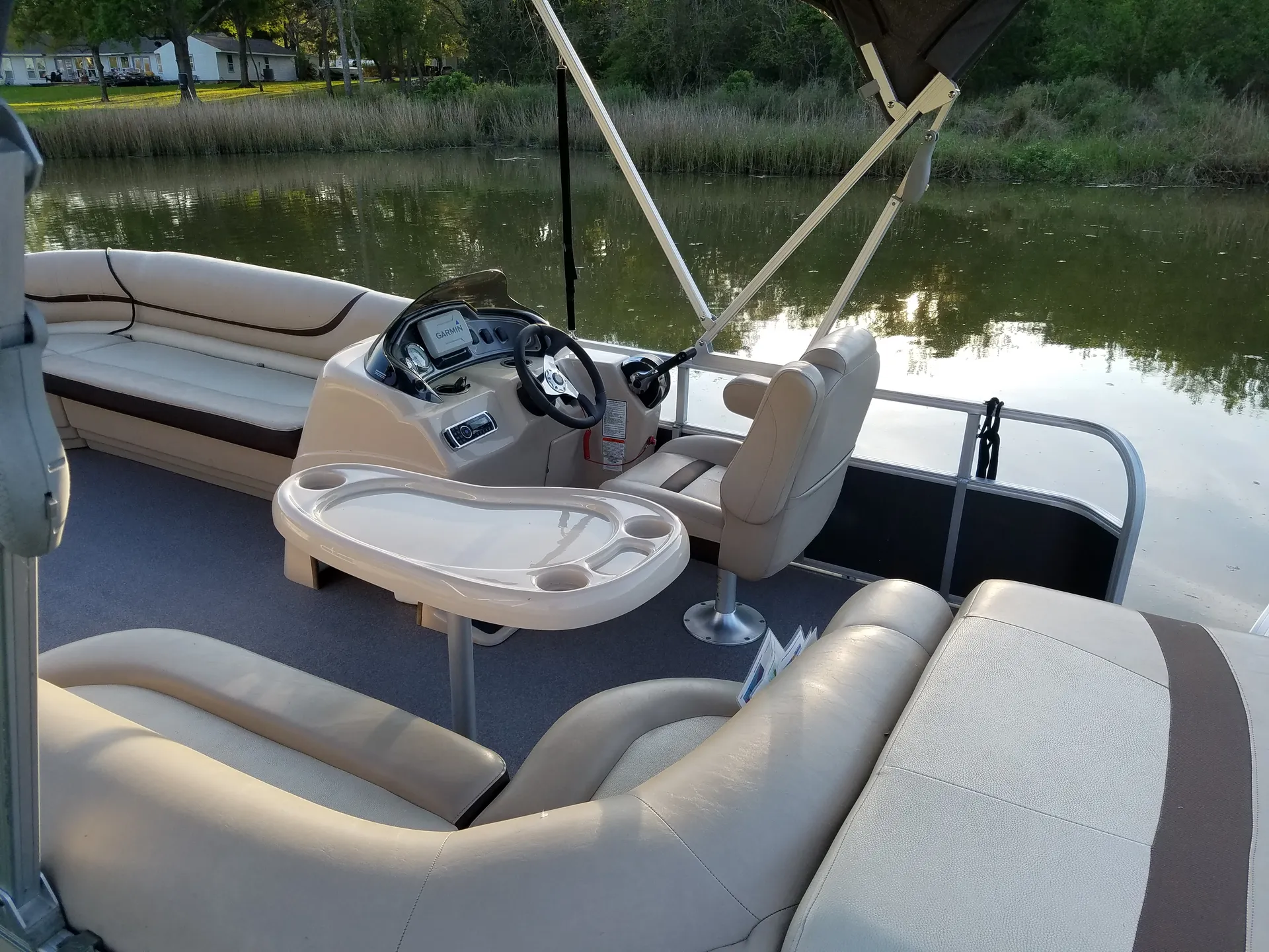 Luxury Comfortable Pontoon 