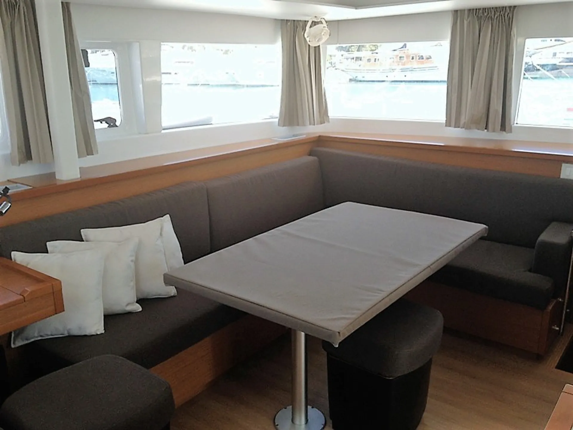 Lagoon Boats 450 Owner Version in Pireas, null — photo 8