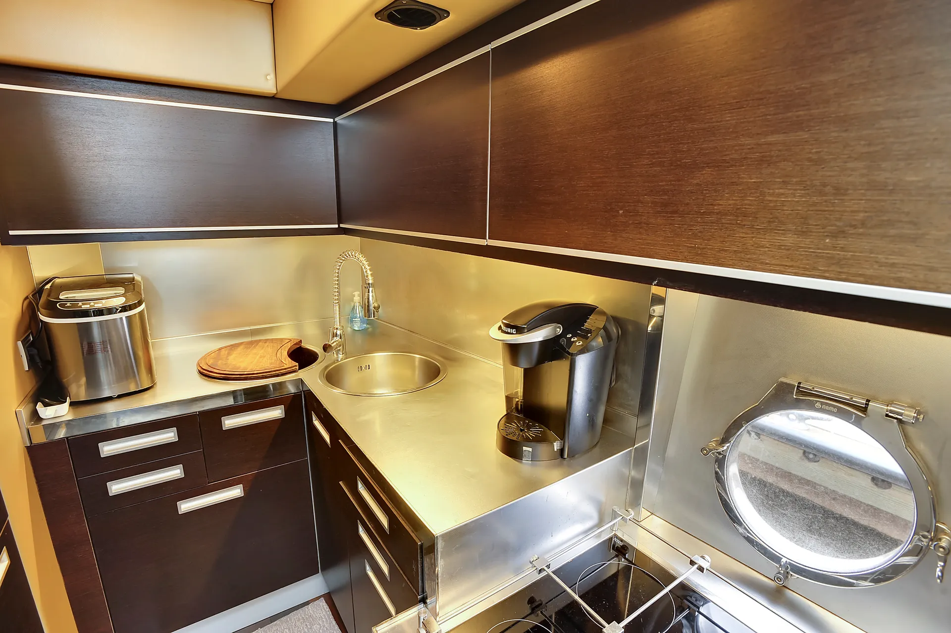 Super Nice Azimut 68S Italian Motor Yacht 