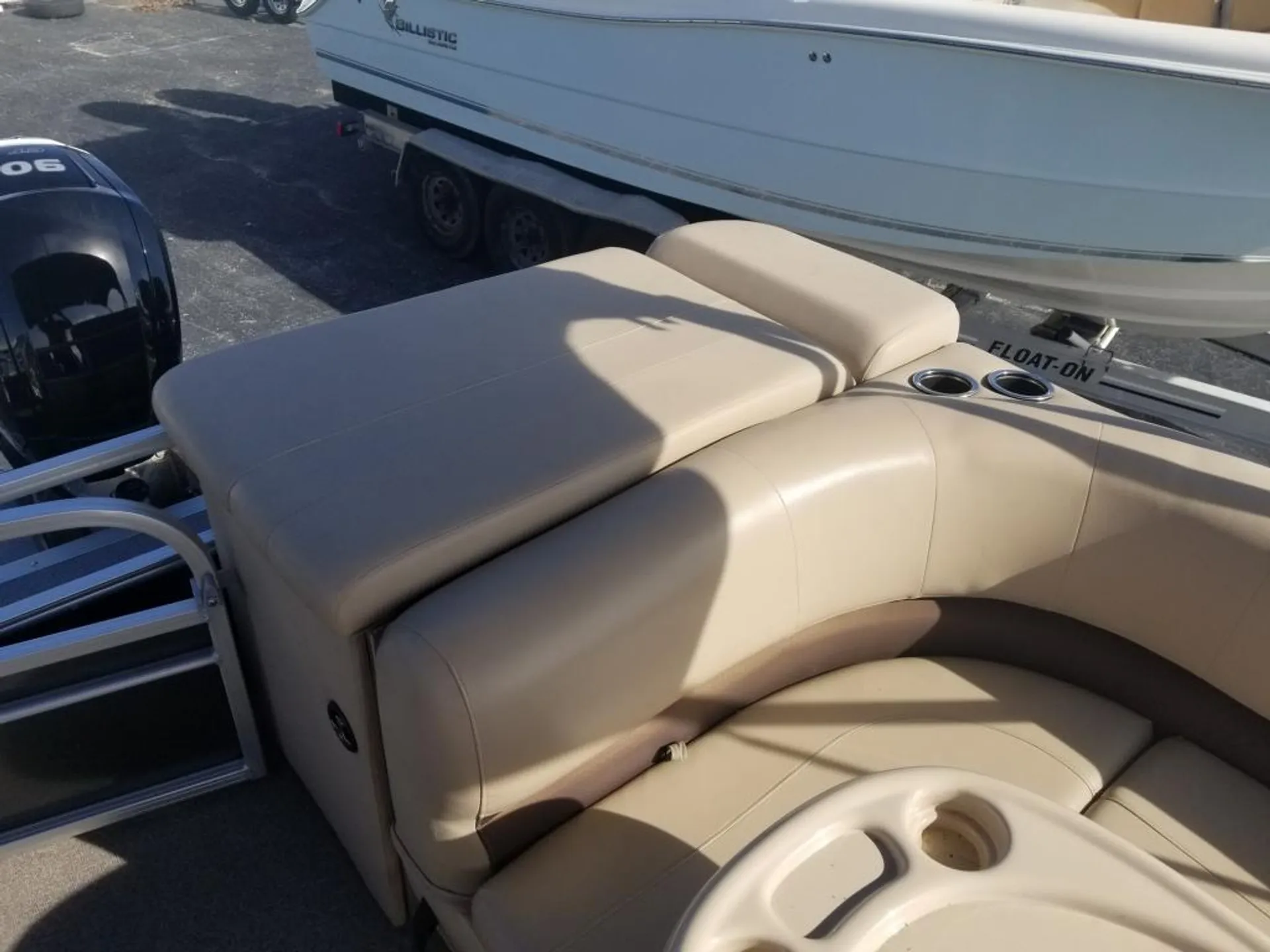 Sun Tracker by Tracker Marine Party Barge 20 DLX w/90ELPT 4-S in Cape Coral, FL — photo 6