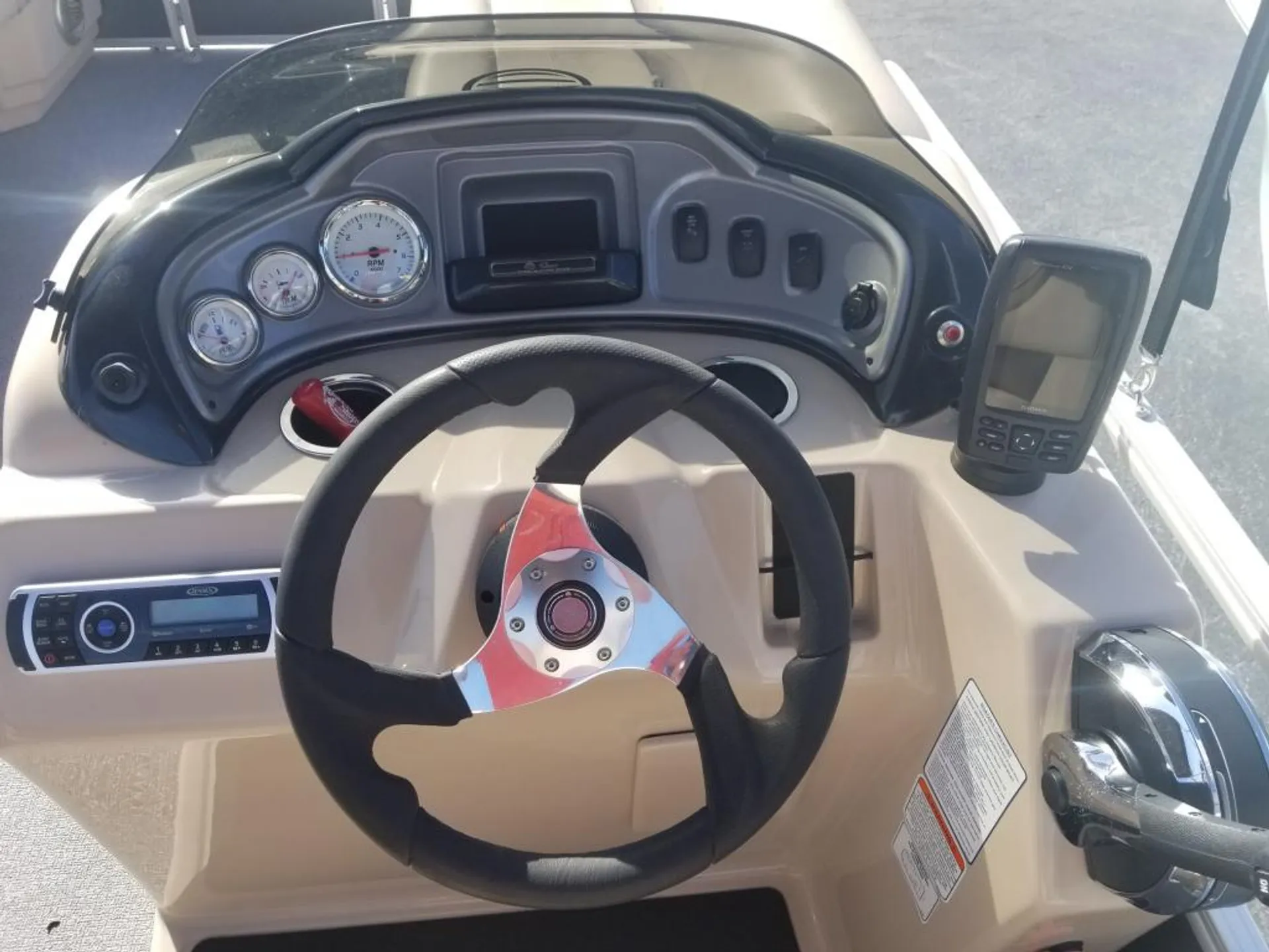 Sun Tracker by Tracker Marine Party Barge 20 DLX w/90ELPT 4-S in Cape Coral, FL — photo 9