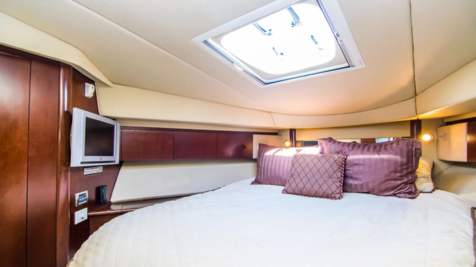 Sea Ray Boats 44 Sedan Bridge in Miami Beach, FL — photo 10