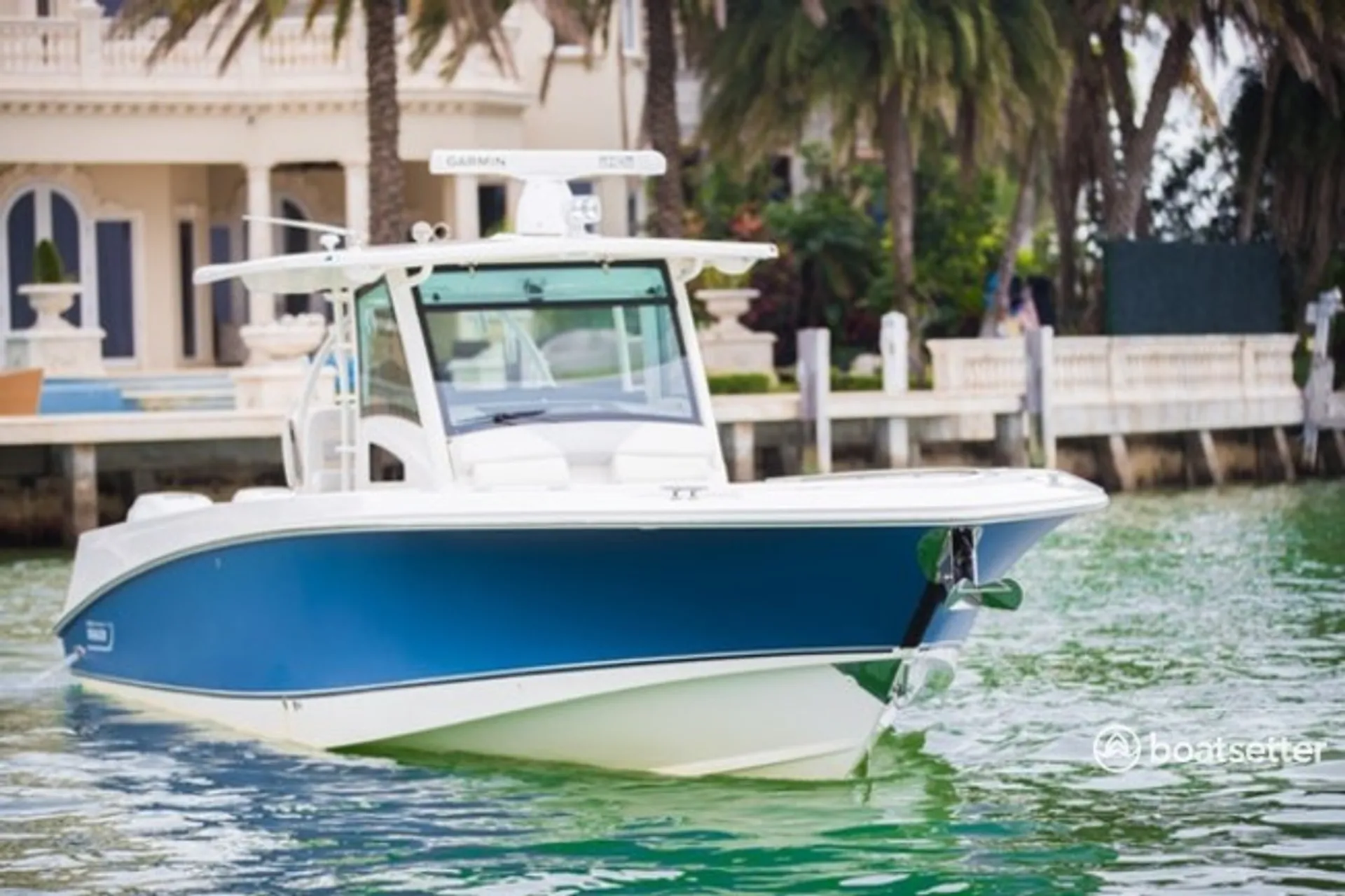 Boston Whaler 370 Outrage w/3-300L6 Verado Joystick in Key West, FL — photo 6