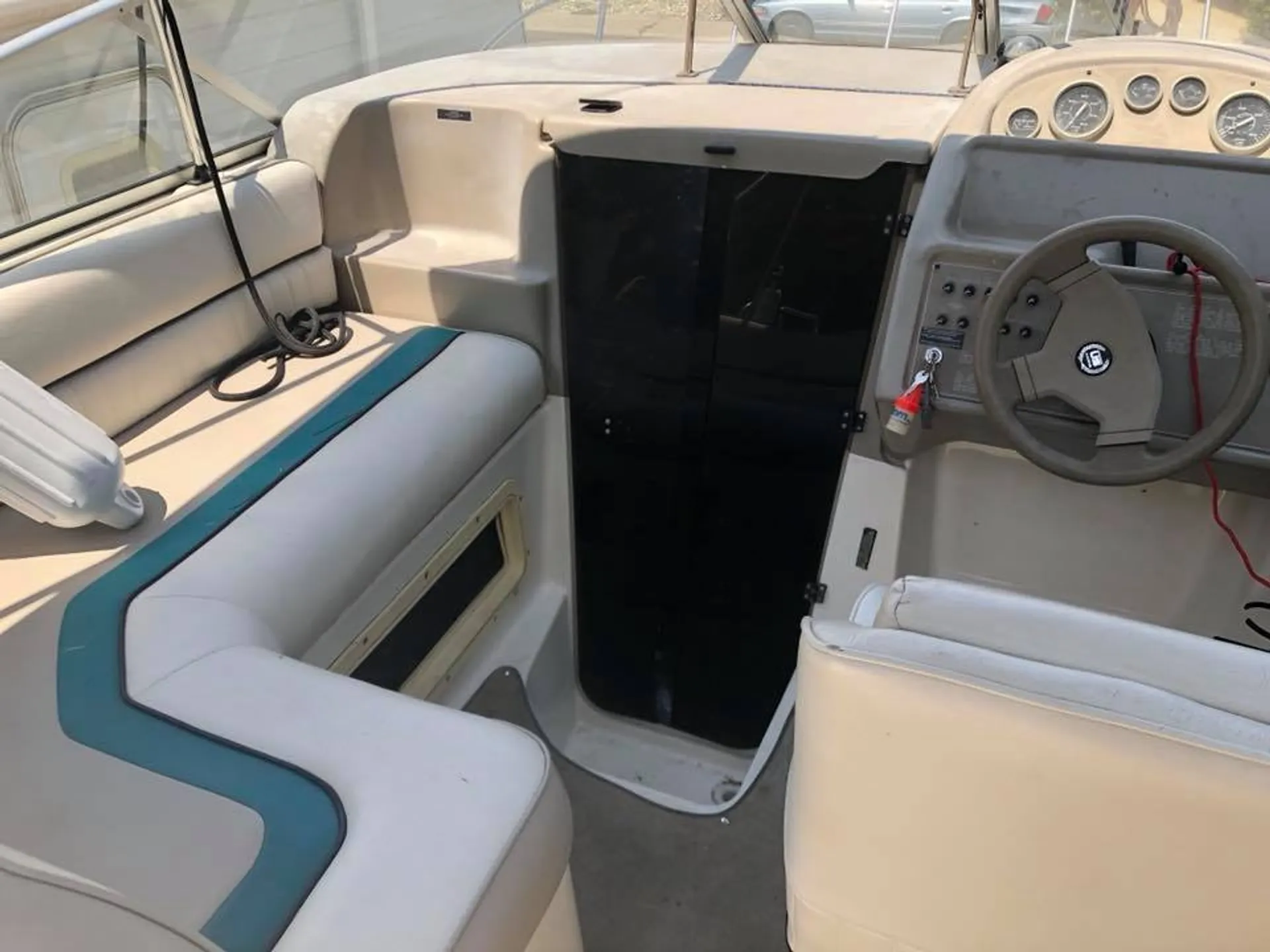 Bayliner 2355 Ciera Sunbridge in Fair Oaks, CA — photo 8