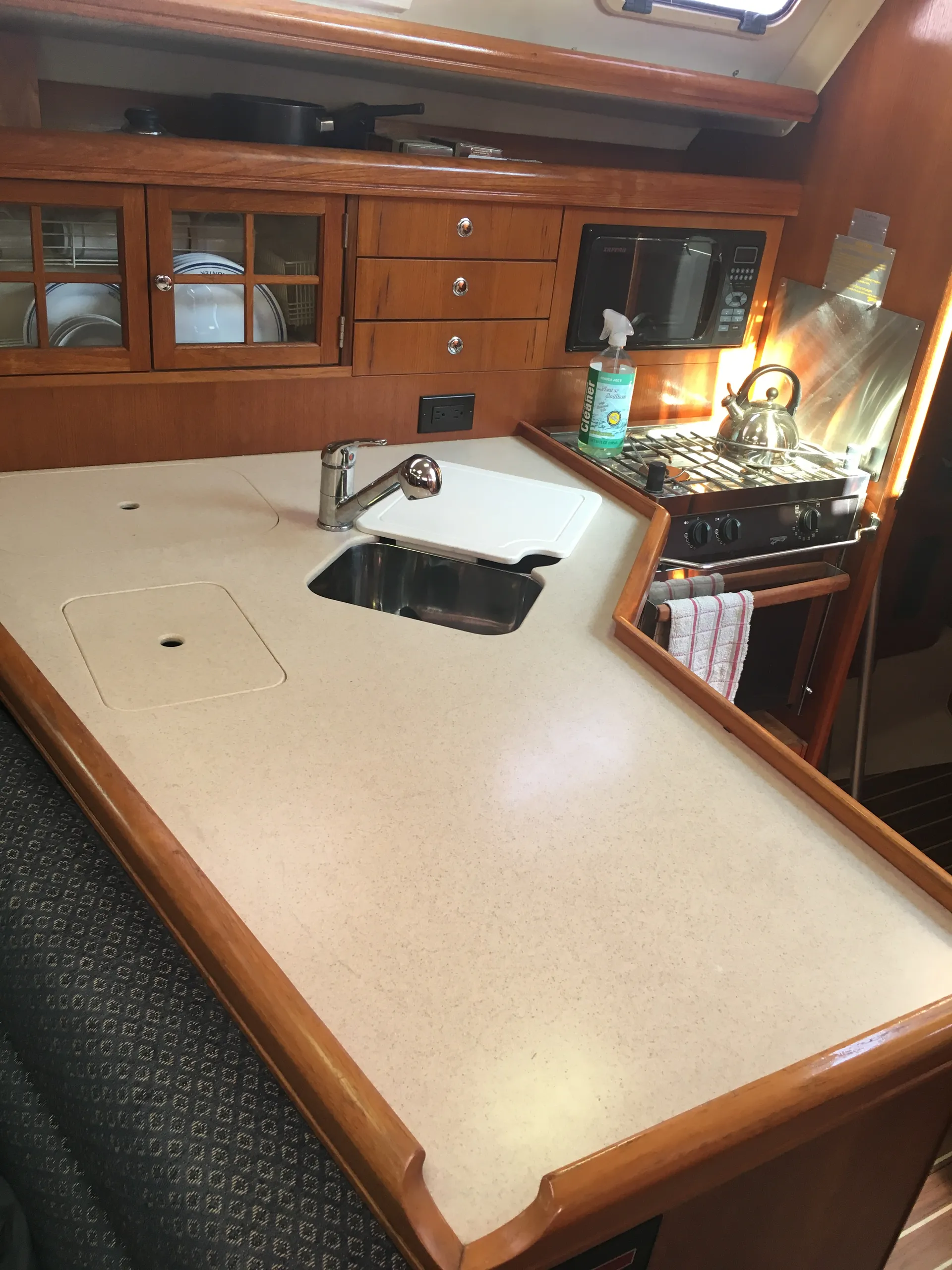 Relaxing Intracoastal Cruises, Ocean Sails and Sailing Instruction 