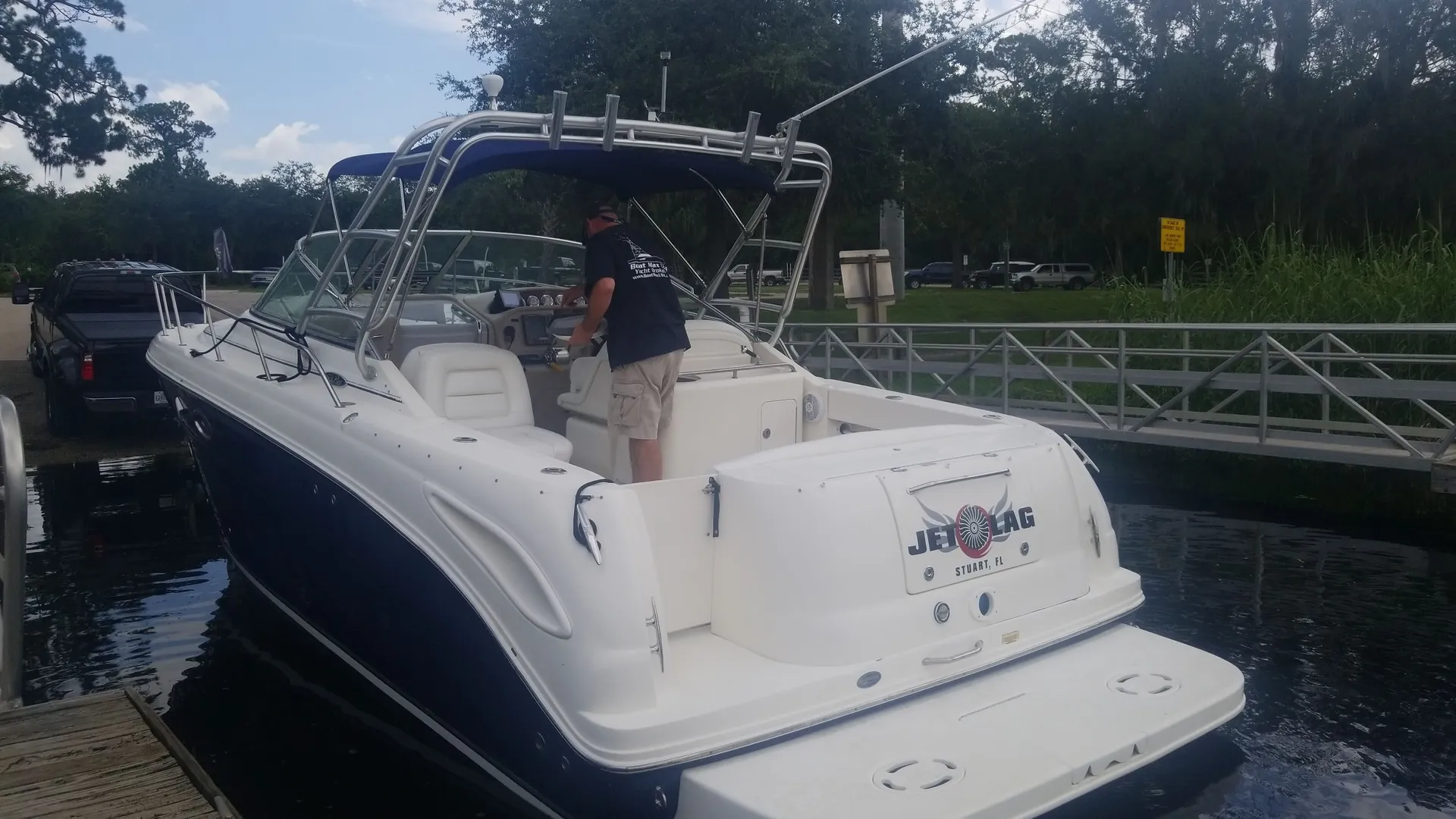 Sea Ray Boats 260 Sundancer in Miami, FL — photo 3