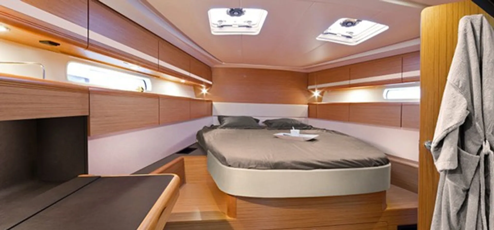 Jeanneau Sailboats 53 in Saint Petersburg, FL — photo 5