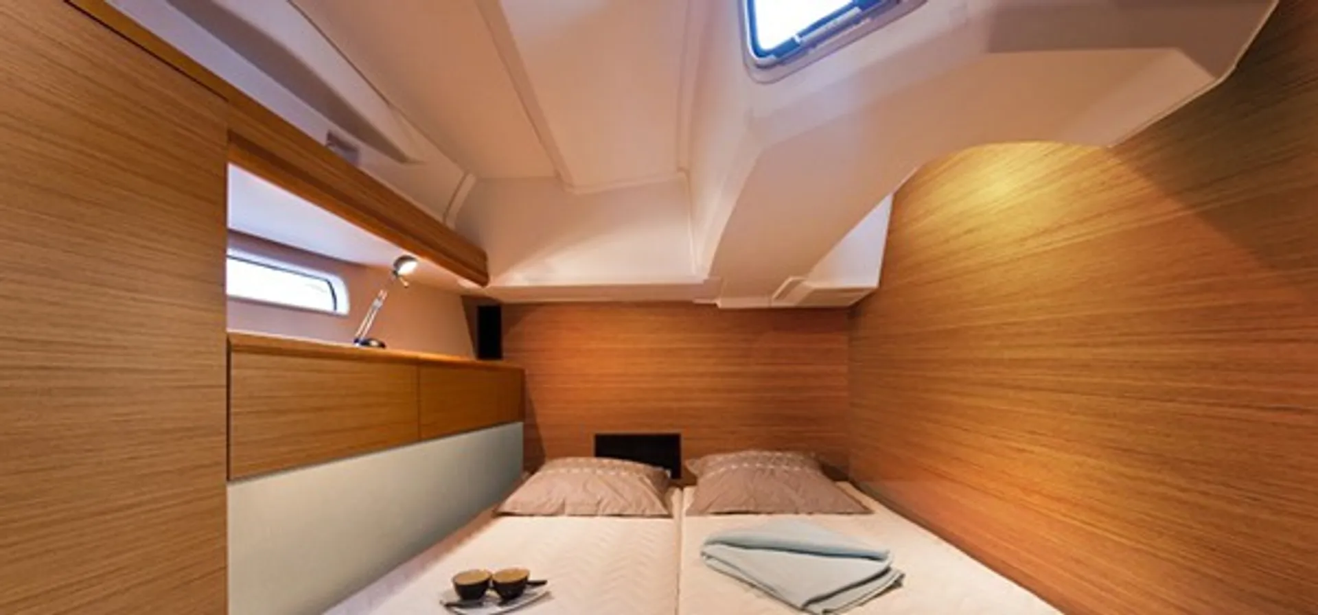 Jeanneau Sailboats 53 in Saint Petersburg, FL — photo 6