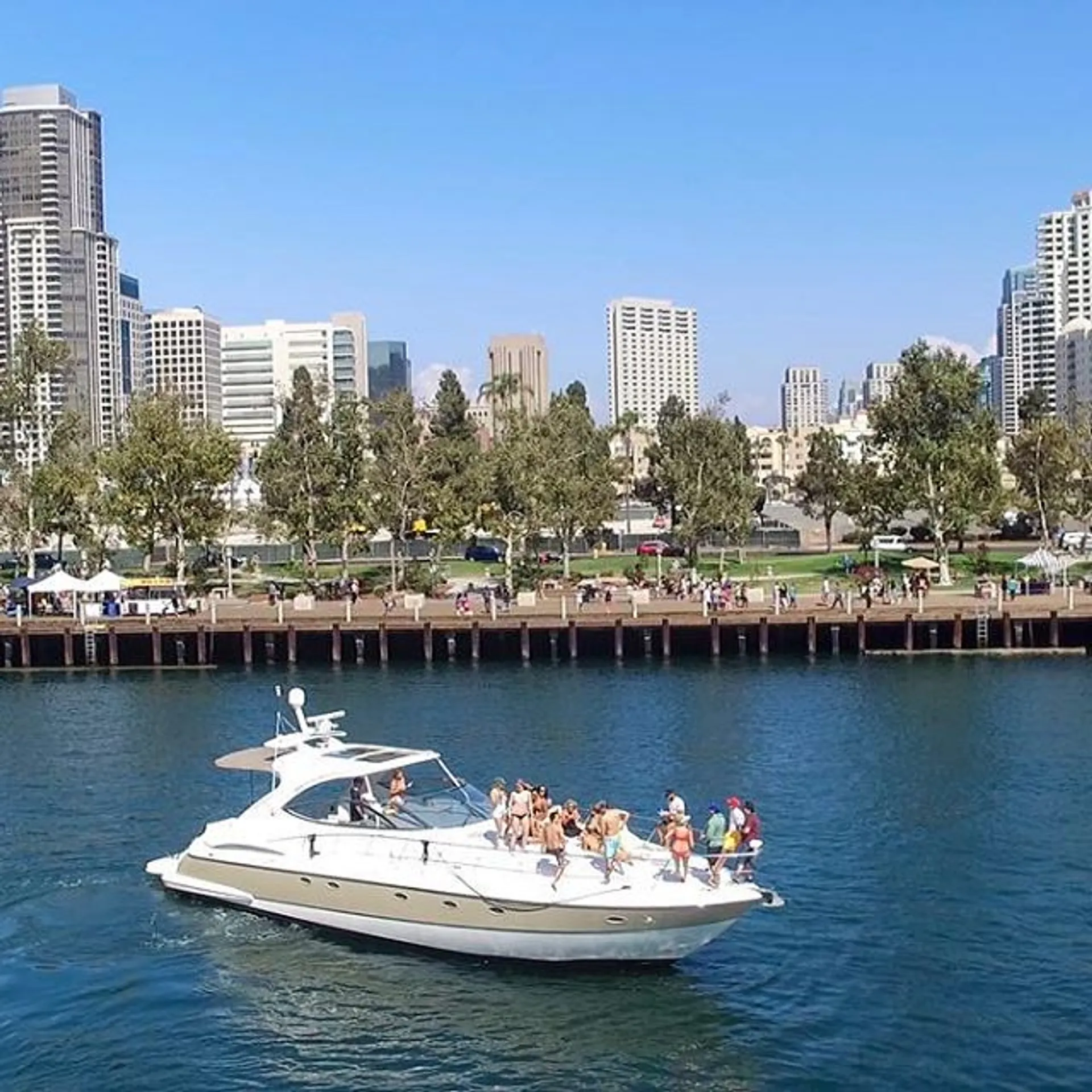 Cruisers Yachts 560 Express in San Diego, CA — photo 4