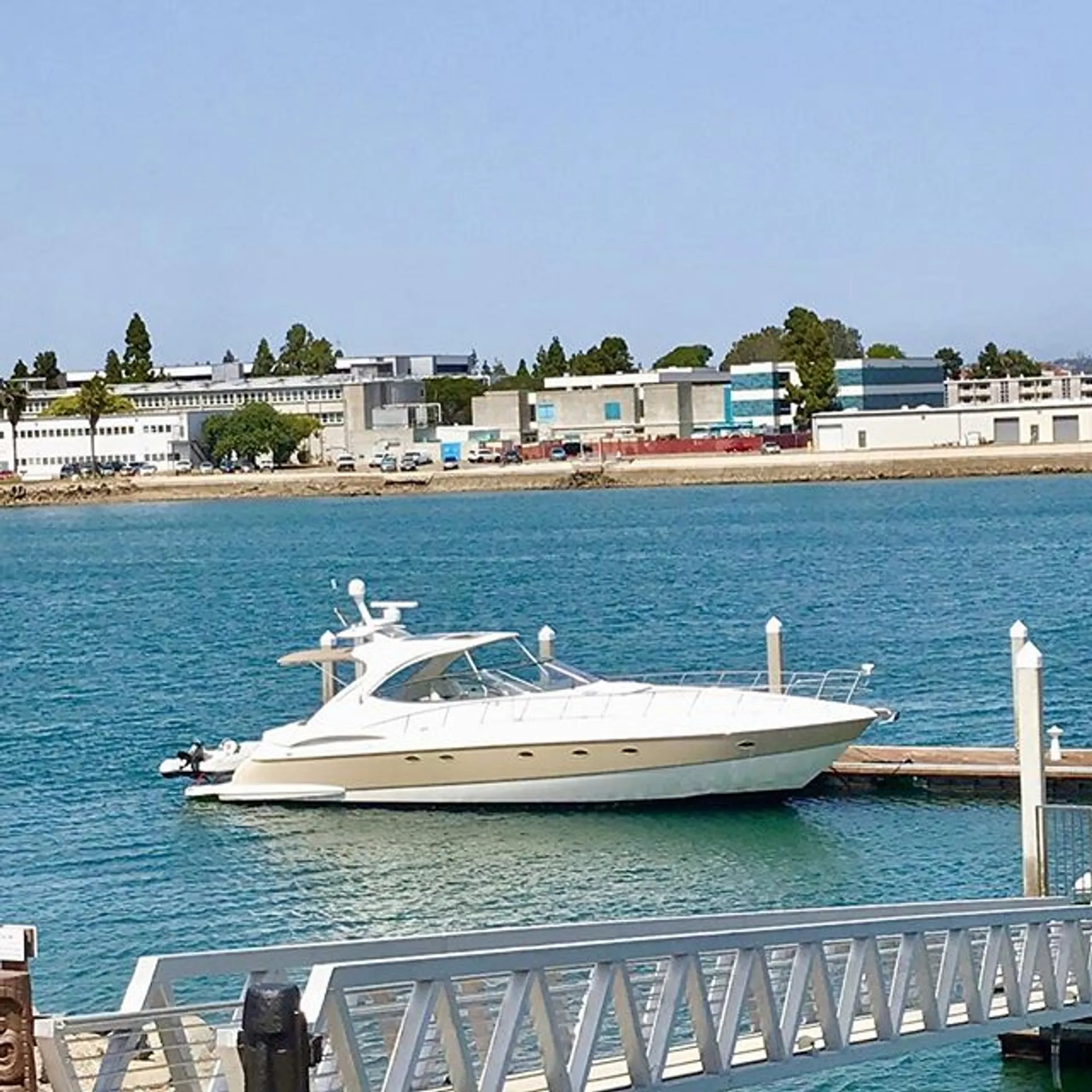 Cruisers Yachts 560 Express in San Diego, CA — photo 6