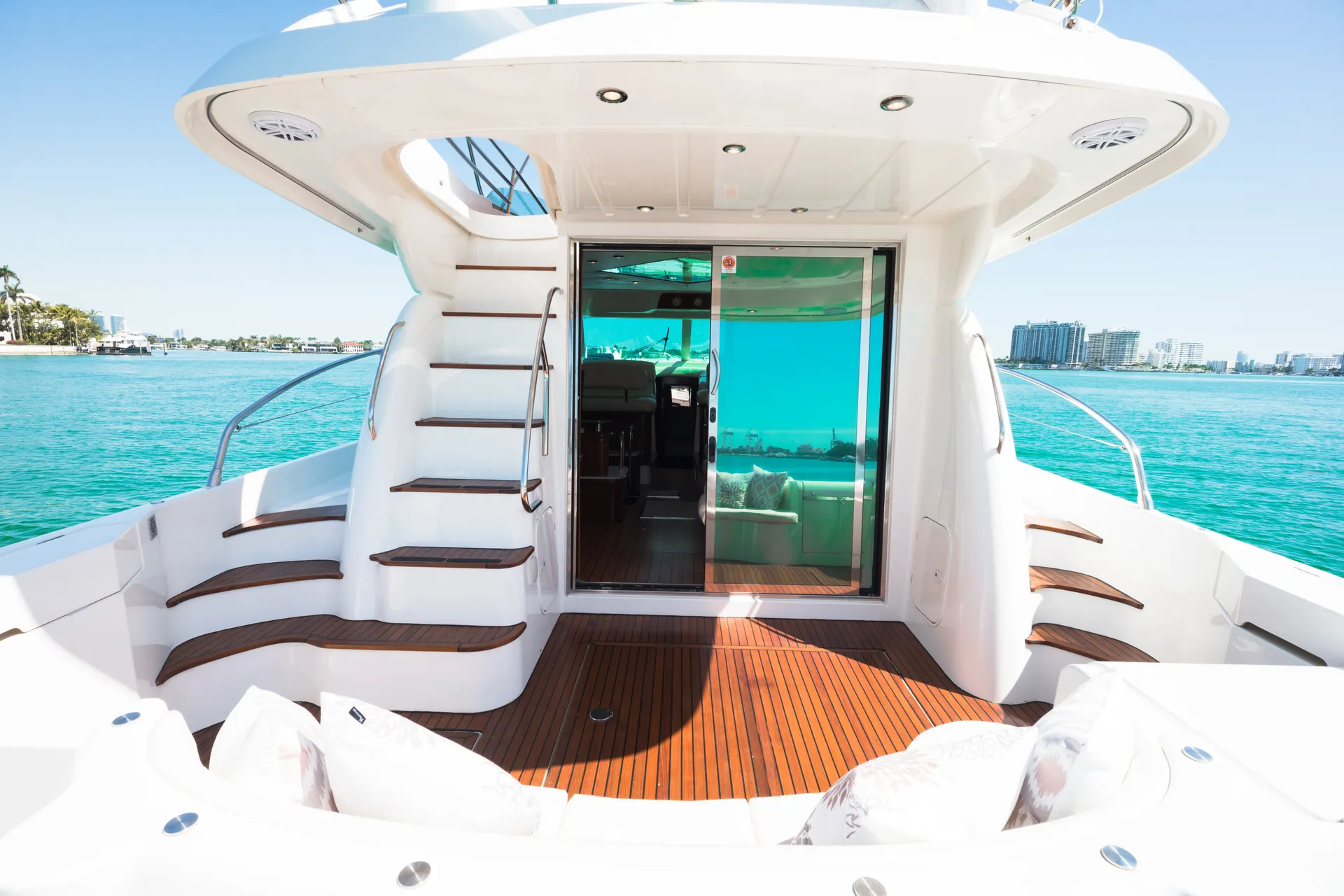 Jeanneau Flybridge Yacht in Miami Beach, FL — photo 3