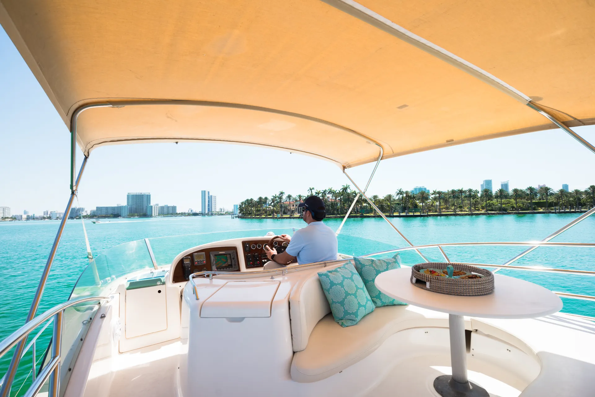 Jeanneau Flybridge Yacht in Miami Beach, FL — photo 4