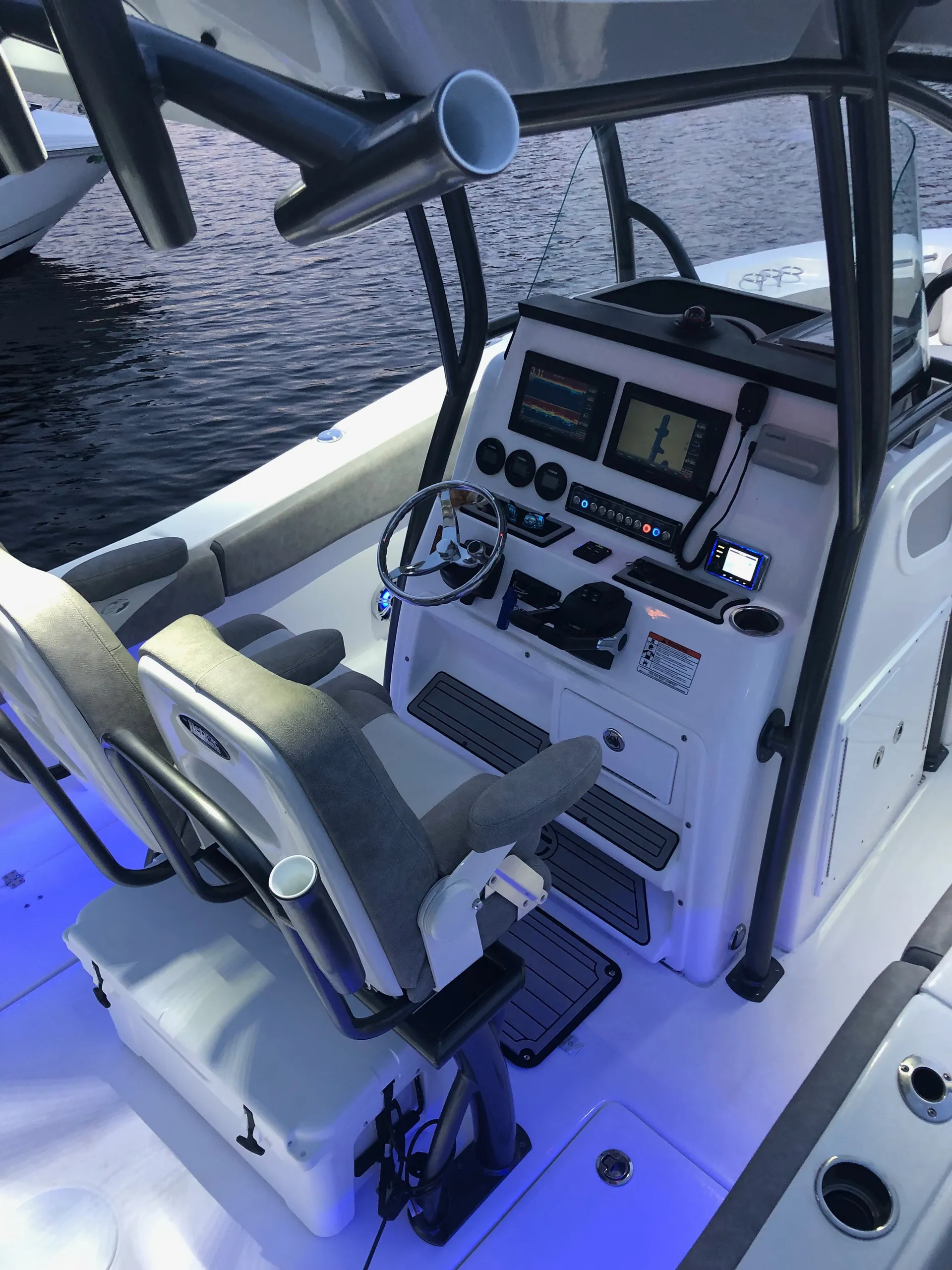 Sea Fox 286 Commander in Miami, FL — photo 6