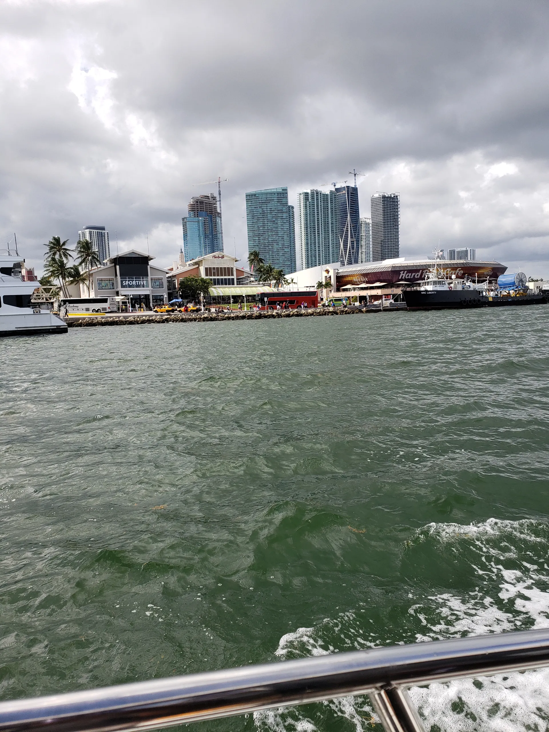 Jeanneau 895 in Edgewater, MD — photo 10