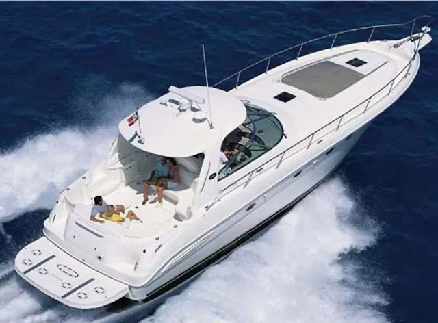 Rent a Sea Ray Boats motor yacht in San Diego, CA near me