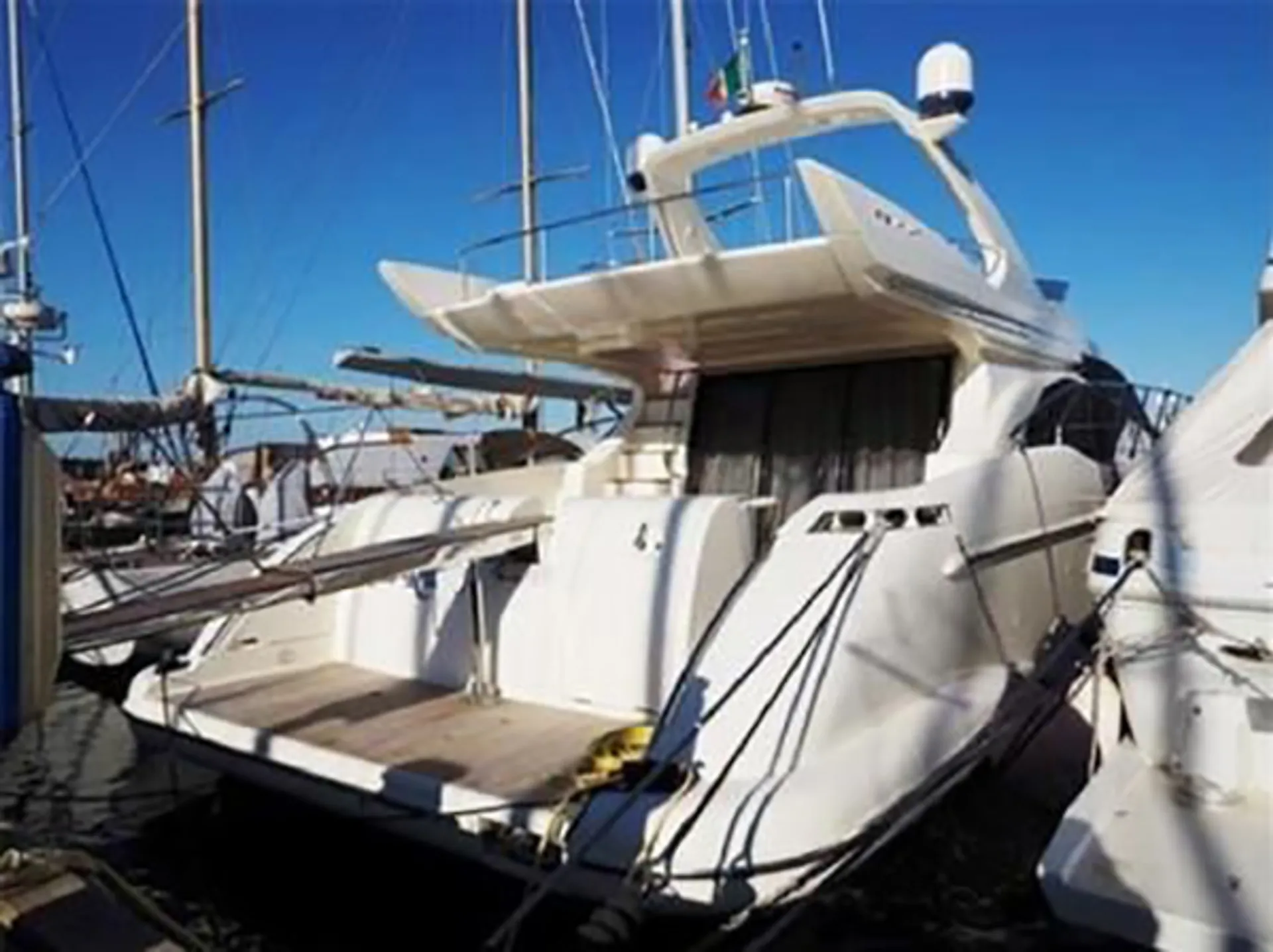 Azimut Yachts 62 in Pietra ligure, Liguria — photo 5